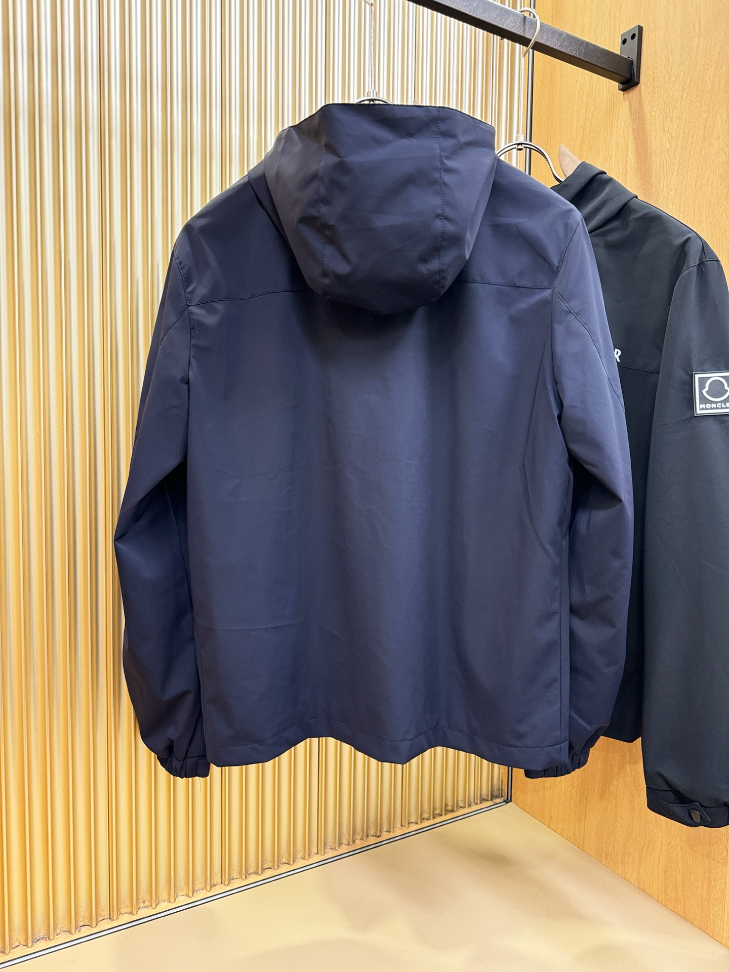 Moncler蒙口 2025秋冬新款夹克外套，原单狠货 意大利进口面料时尚夹克外套。欧洲专柜同步，上身更