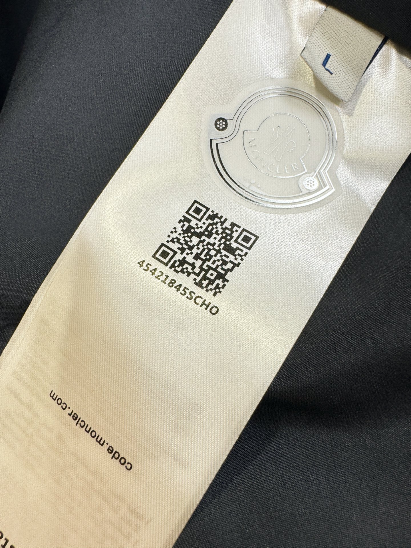 Moncler蒙口 2025秋冬新款夹克外套，原单狠货 意大利进口面料时尚夹克外套。欧洲专柜同步，上身更