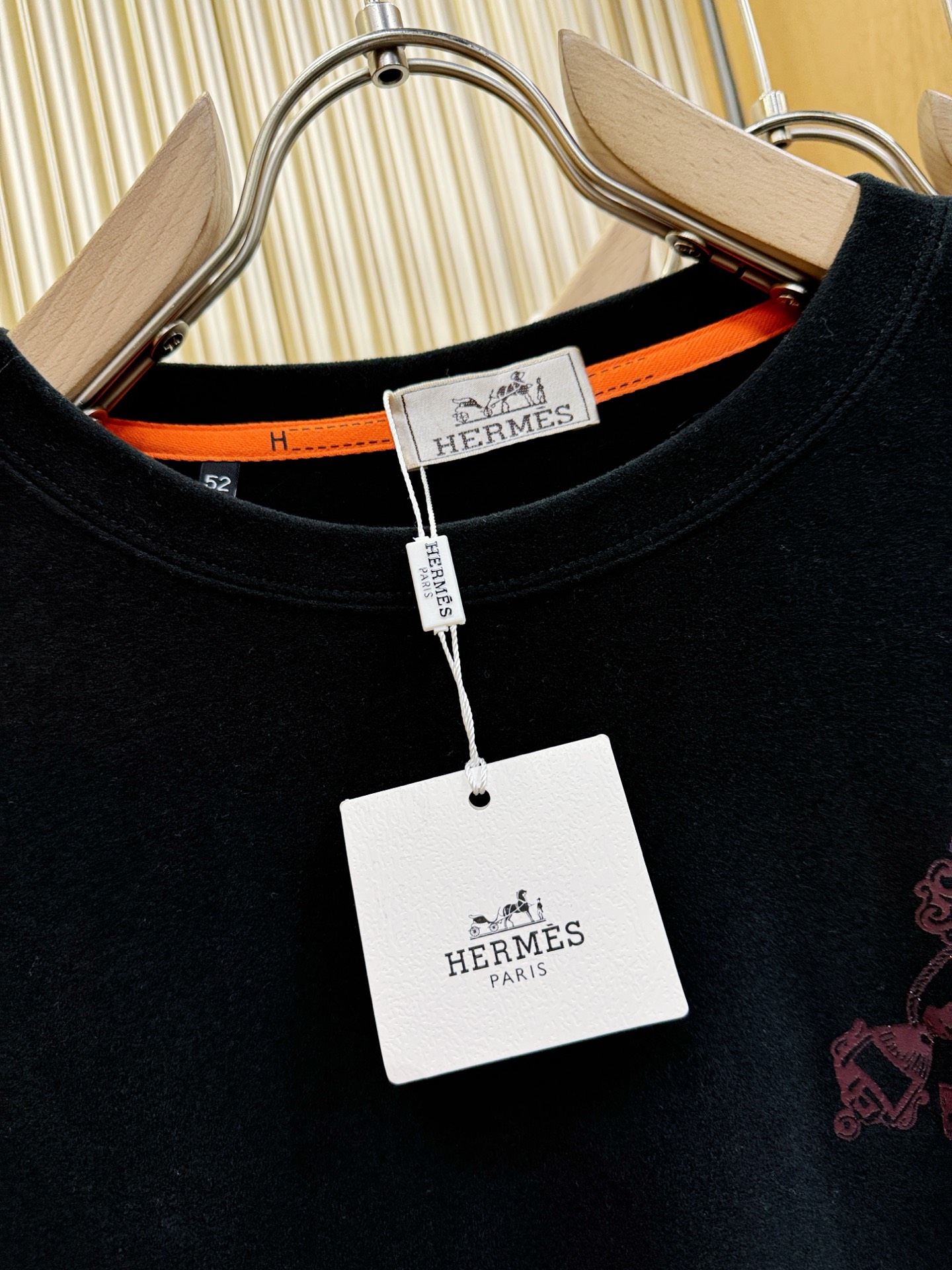 Hermès爱马仕 2025ss秋冬新品 羊绒长袖T恤，经典Logo设计，百搭款 官网同步发售 定制面料
