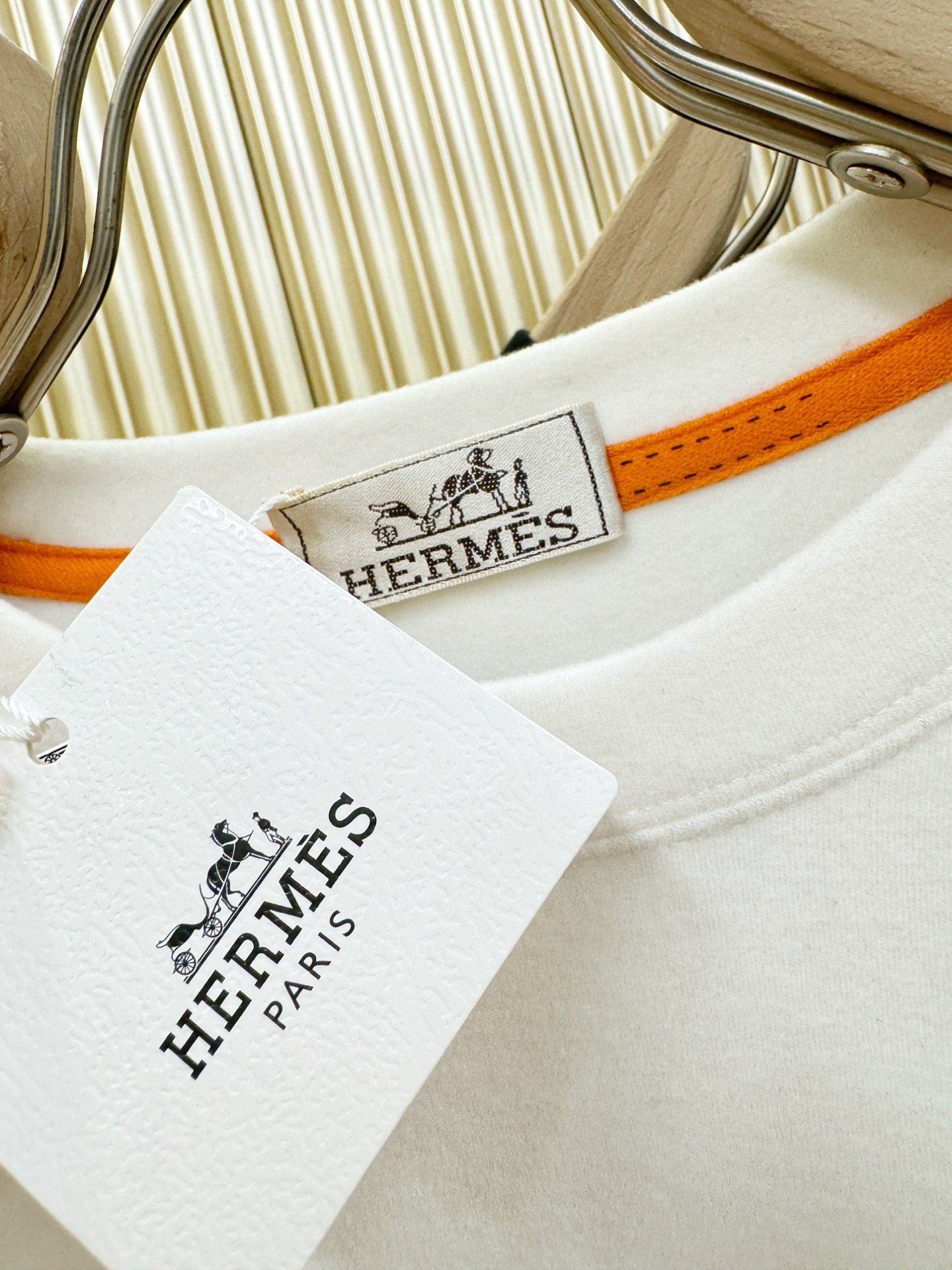 Hermès爱马仕 2025ss秋冬新品 羊绒长袖T恤，经典Logo设计，百搭款 官网同步发售 定制面料