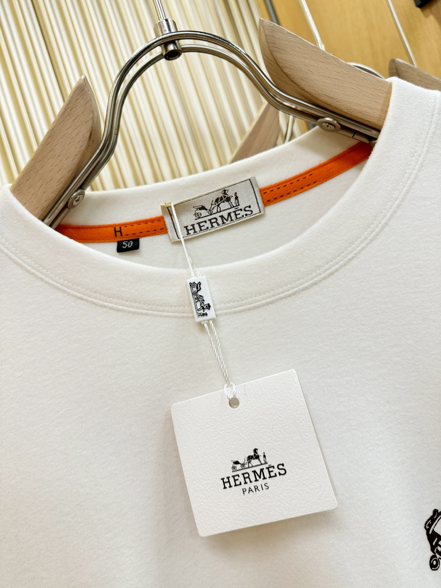 Hermès爱马仕 2025ss秋冬新品 羊绒长袖T恤，经典Logo设计，百搭款 官网同步发售 定制面料
