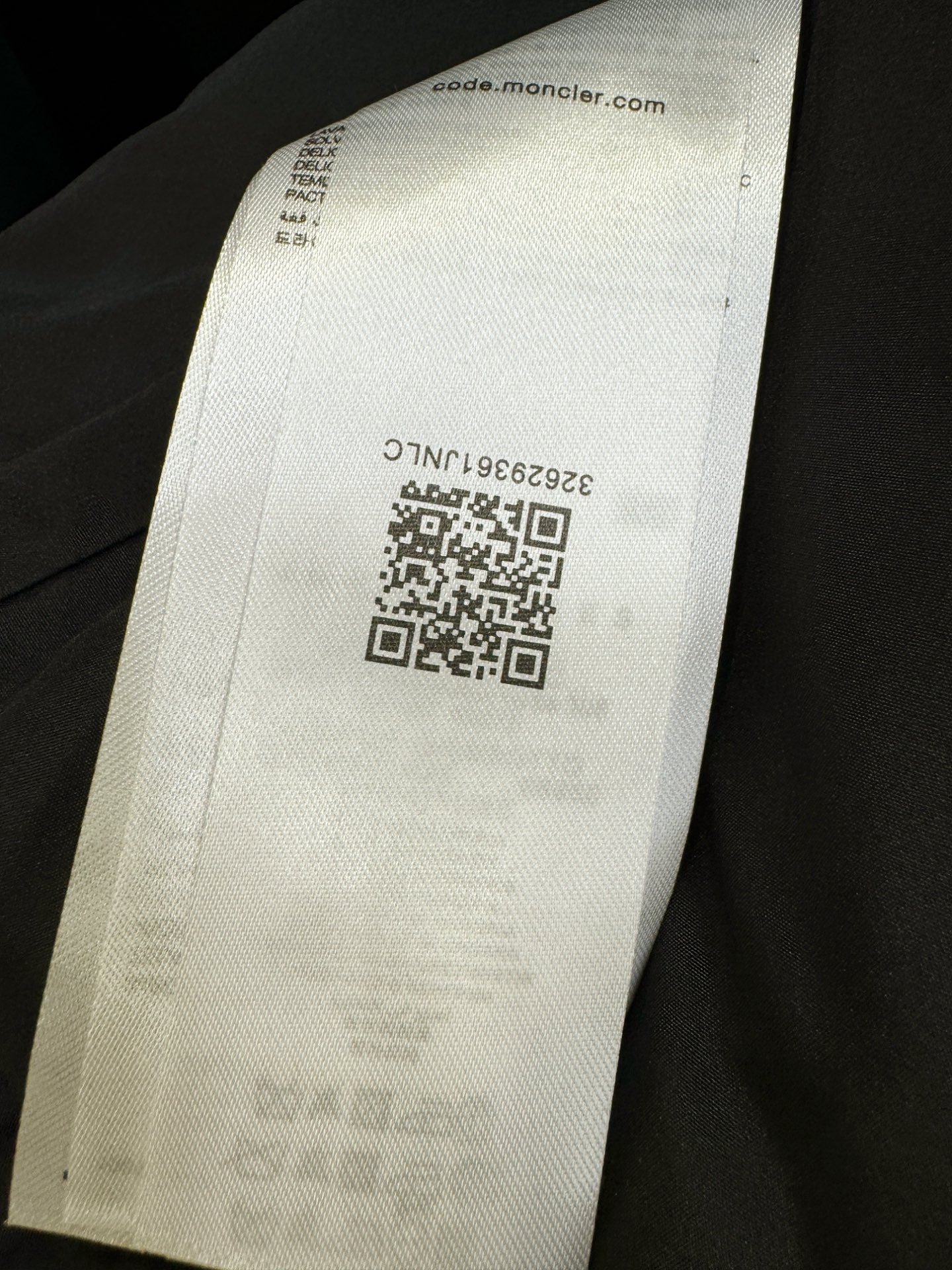 Moncler蒙口 2025秋冬新款夹克外套，原单狠货 意大利进口面料时尚夹克外套。欧洲专柜同步，上身更