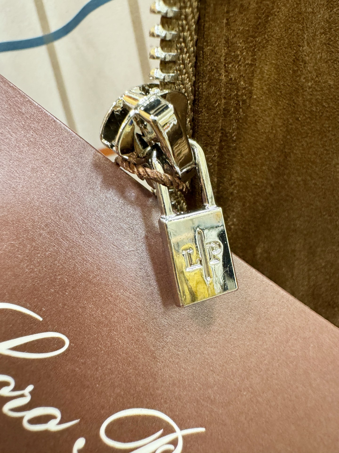 Loro Piana诺悠翩雅 2025秋冬新款夹克外套，原单狠货 意大利进口面料时尚夹克外套。欧洲专柜同