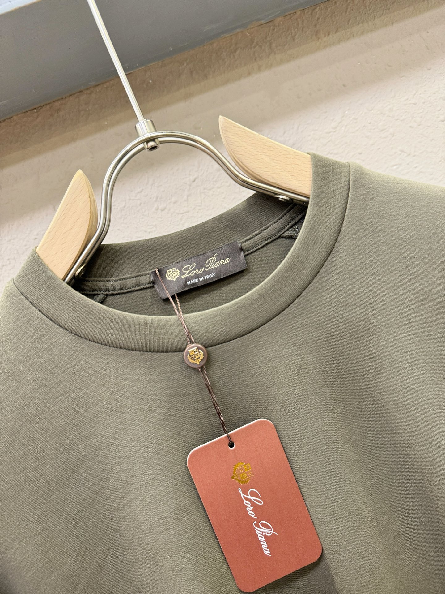 Loro Piana诺悠翩雅 2025ss秋季新品 长袖卫衣，经典Logo设计，百搭款 官网同步发售 定