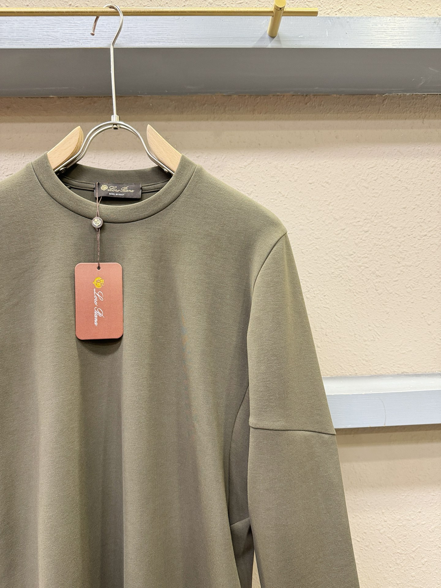 Loro Piana诺悠翩雅 2025ss秋季新品 长袖卫衣，经典Logo设计，百搭款 官网同步发售 定