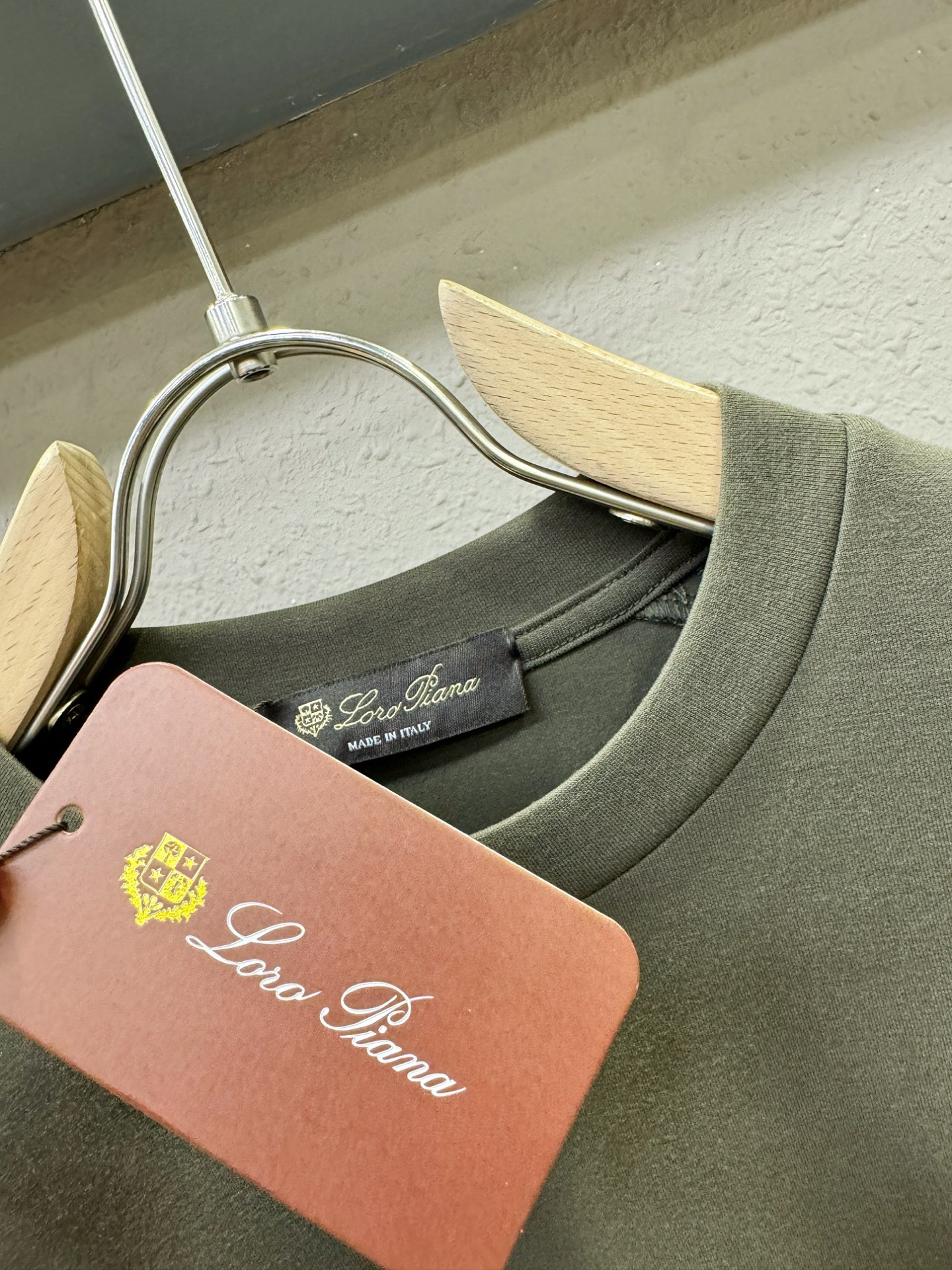 Loro Piana诺悠翩雅 2025ss秋季新品 长袖卫衣，经典Logo设计，百搭款 官网同步发售 定