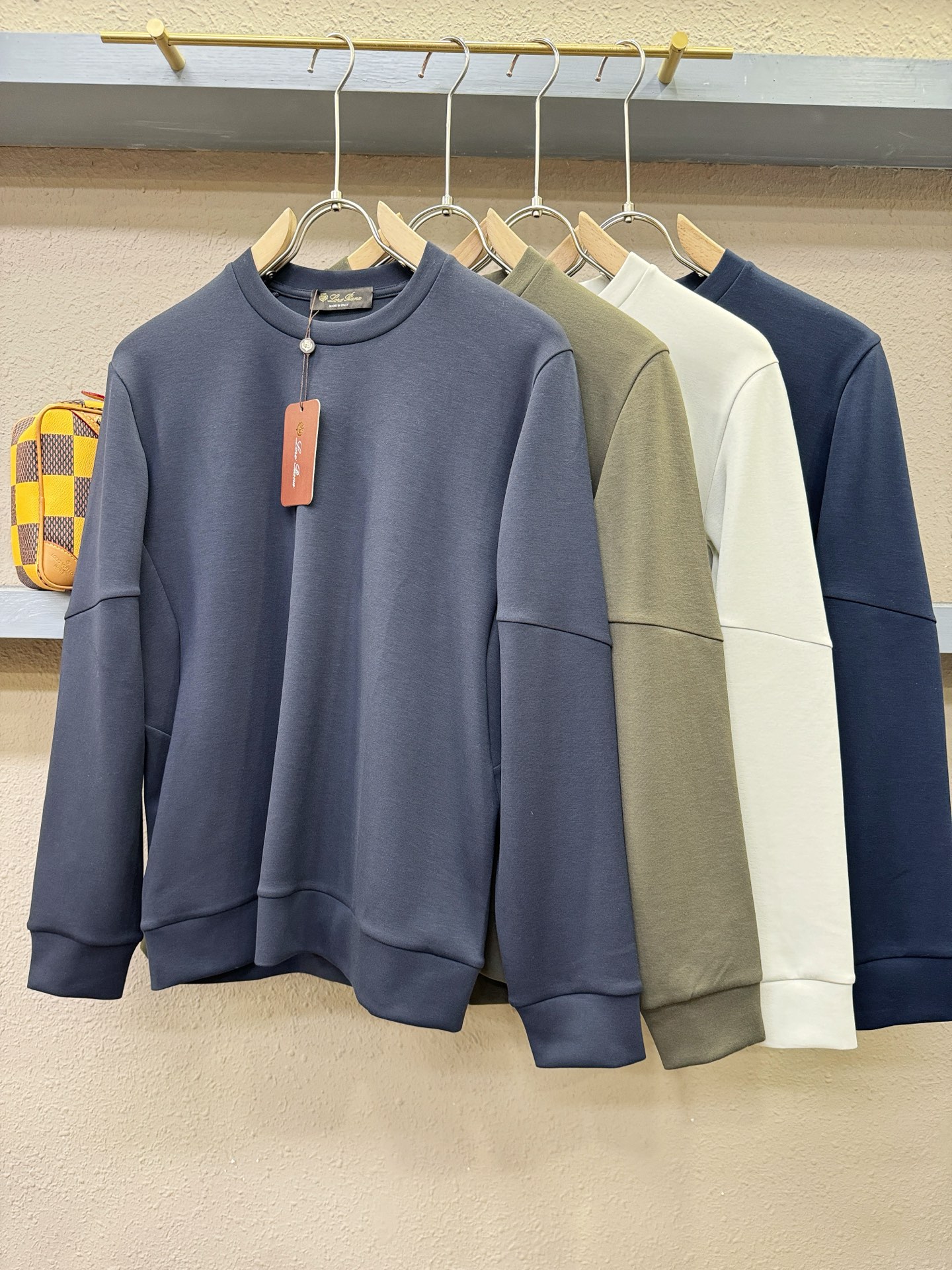 Loro Piana诺悠翩雅 2025ss秋季新品 长袖卫衣，经典Logo设计，百搭款 官网同步发售 定