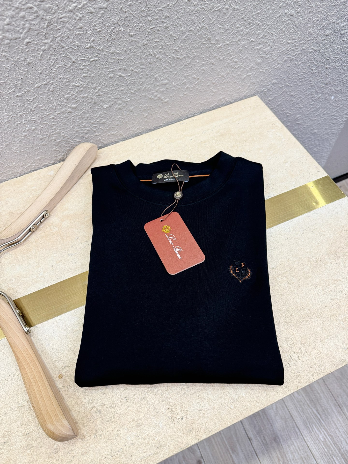 Loro Piana诺悠翩雅 2025ss秋冬新品 长袖T恤，经典Logo设计，百搭款 官网同步发售 定