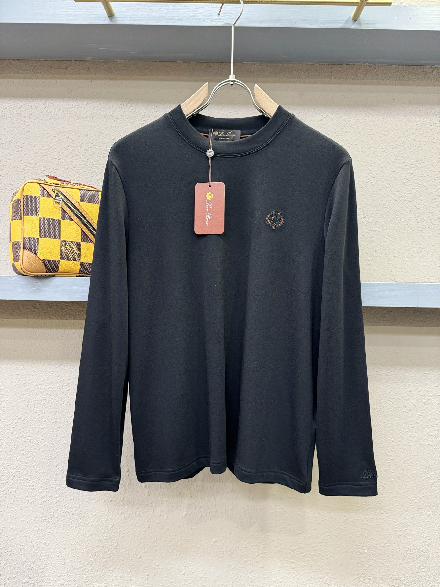 Loro Piana诺悠翩雅 2025ss秋冬新品 长袖T恤，经典Logo设计，百搭款 官网同步发售 定