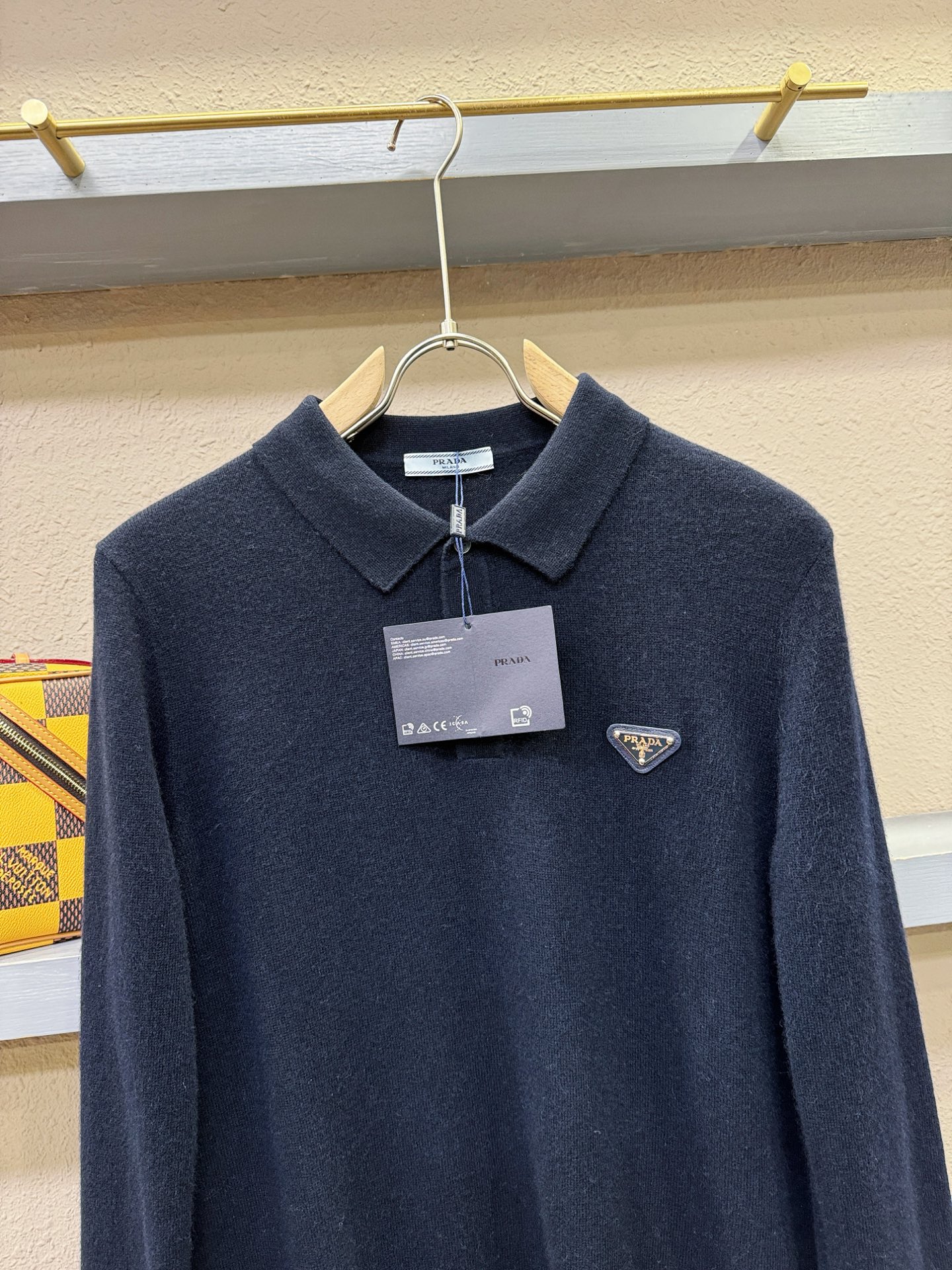 (最大可穿230斤) PRADA 普拉达 2025秋冬新款羊绒毛衣，羊绒+绵羊毛。logo图案设计，胸前