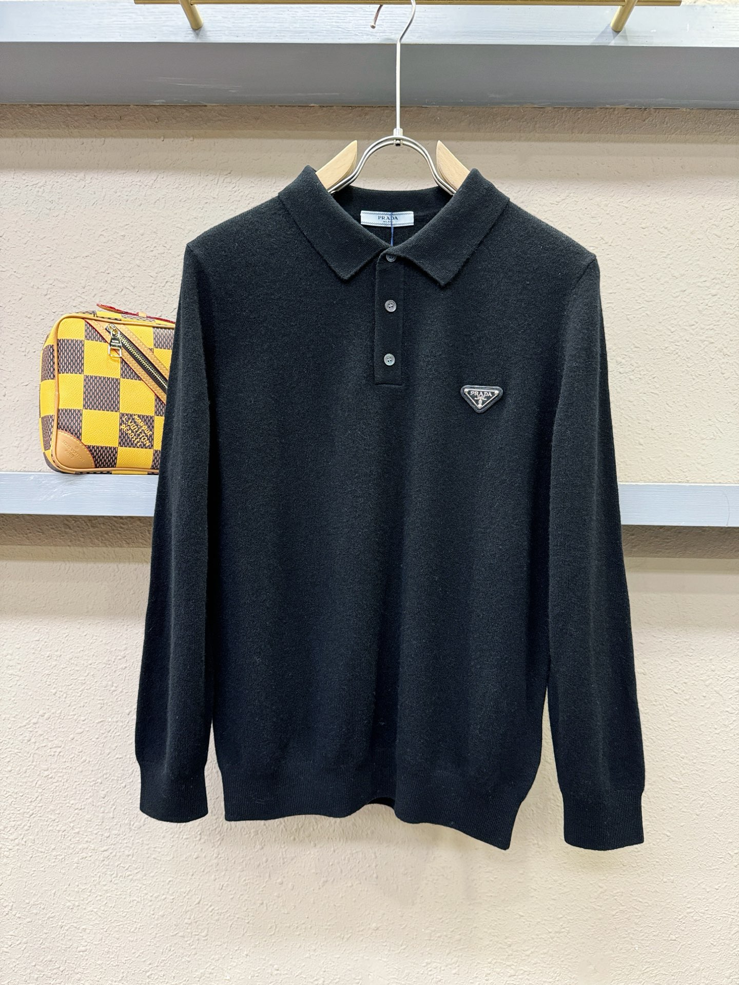 (最大可穿230斤) PRADA 普拉达 2025秋冬新款羊绒毛衣，羊绒+绵羊毛。logo图案设计，胸前