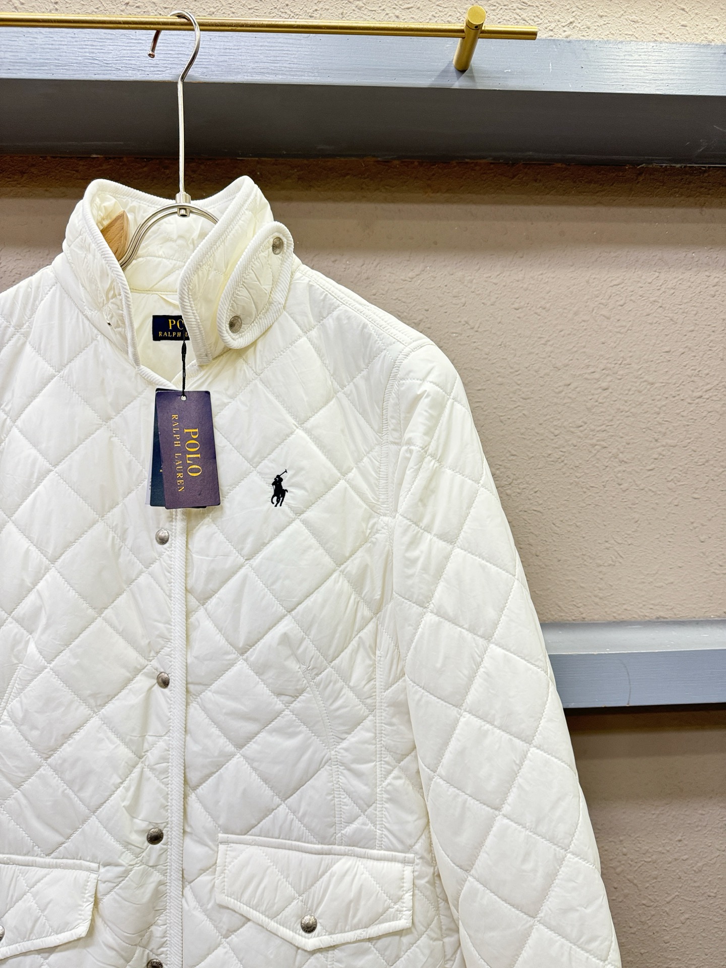 2025新品 POLO 新款棉服外套，秀场新品，品相非常完美，专柜高科技防水面料，舒适保暖，色泽饱满诱人