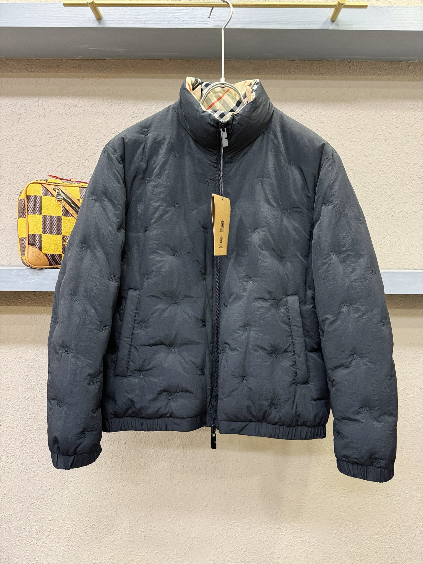 双面可穿BURBERRY巴宝莉 2025秋冬新款棉服夹克外套，内里加棉，精工刺绣，原单狠货 意大利进口面