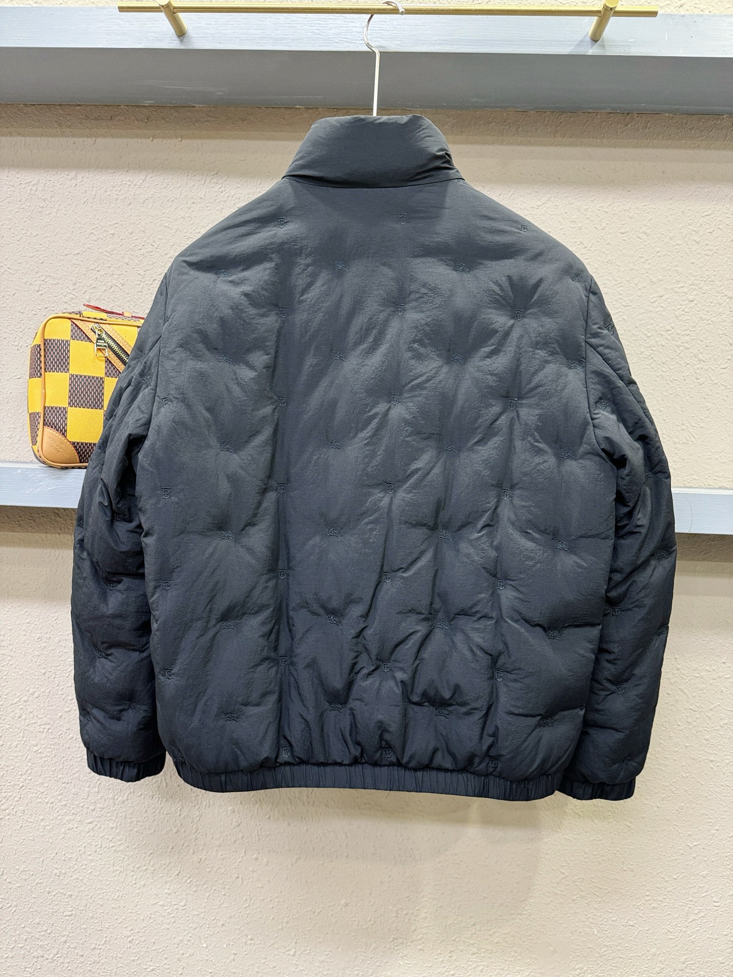 双面可穿BURBERRY巴宝莉 2025秋冬新款棉服夹克外套，内里加棉，精工刺绣，原单狠货 意大利进口面