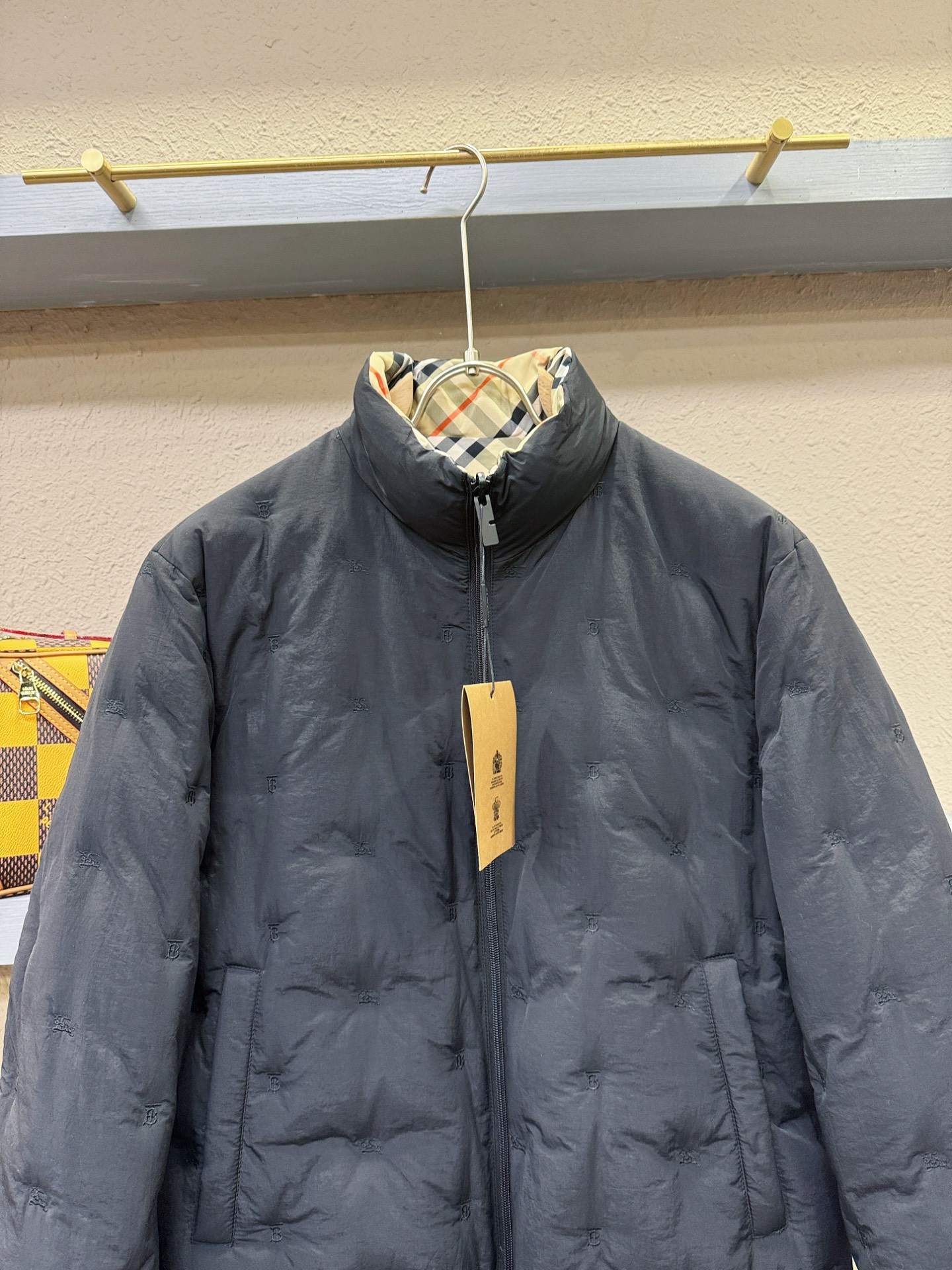 双面可穿BURBERRY巴宝莉 2025秋冬新款棉服夹克外套，内里加棉，精工刺绣，原单狠货 意大利进口面