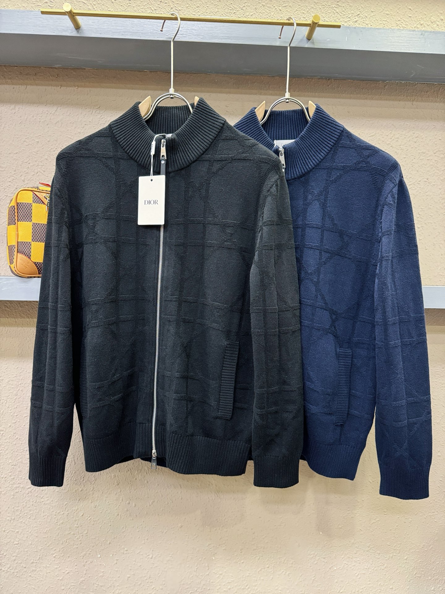 Dior迪奥 25ss秋冬新款羊毛外套，绵羊毛面，超A原单外套！甄选顶级绵羊毛打造、搭配经典Logo设计