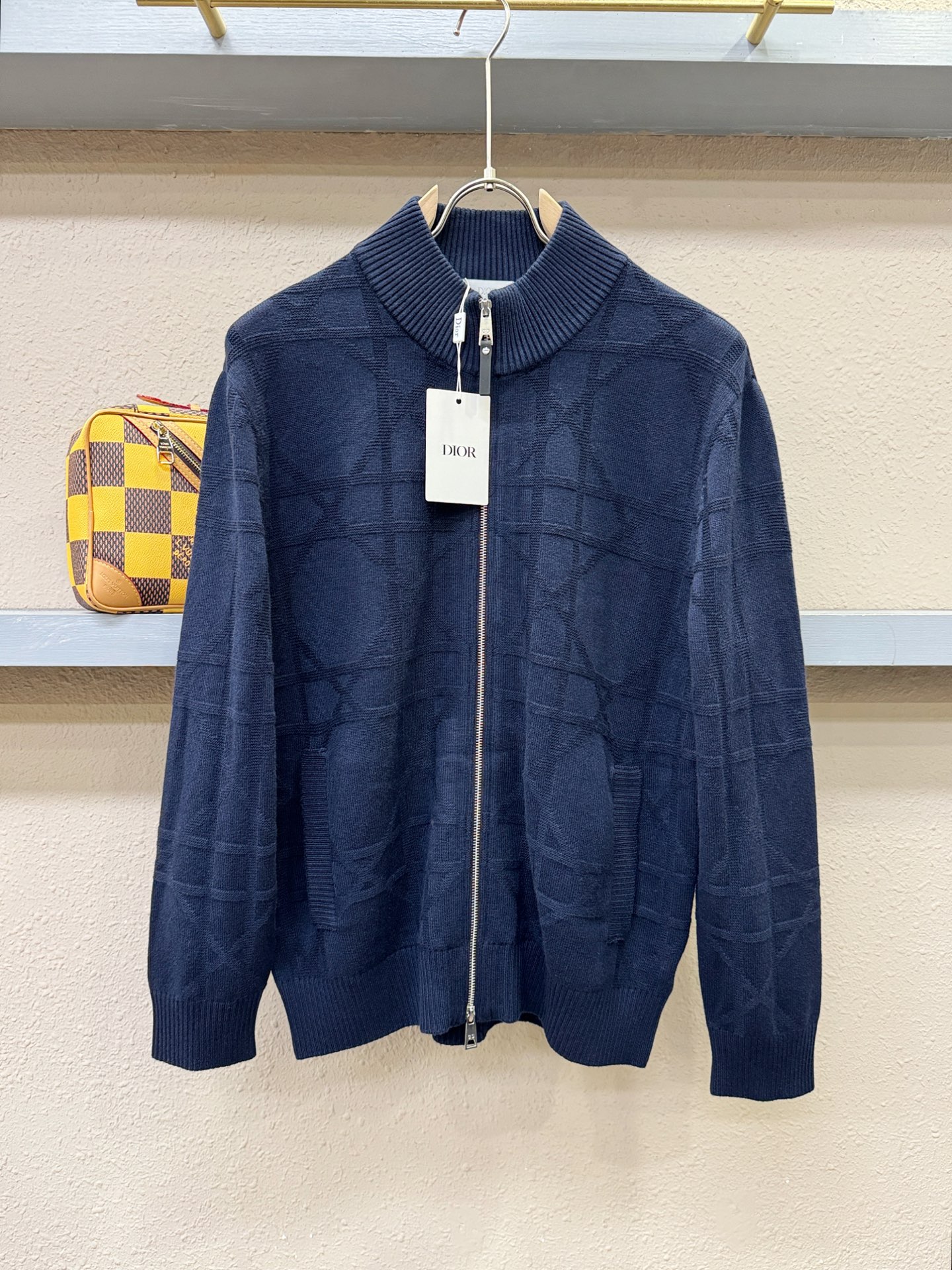 Dior迪奥 25ss秋冬新款羊毛外套，绵羊毛面，超A原单外套！甄选顶级绵羊毛打造、搭配经典Logo设计