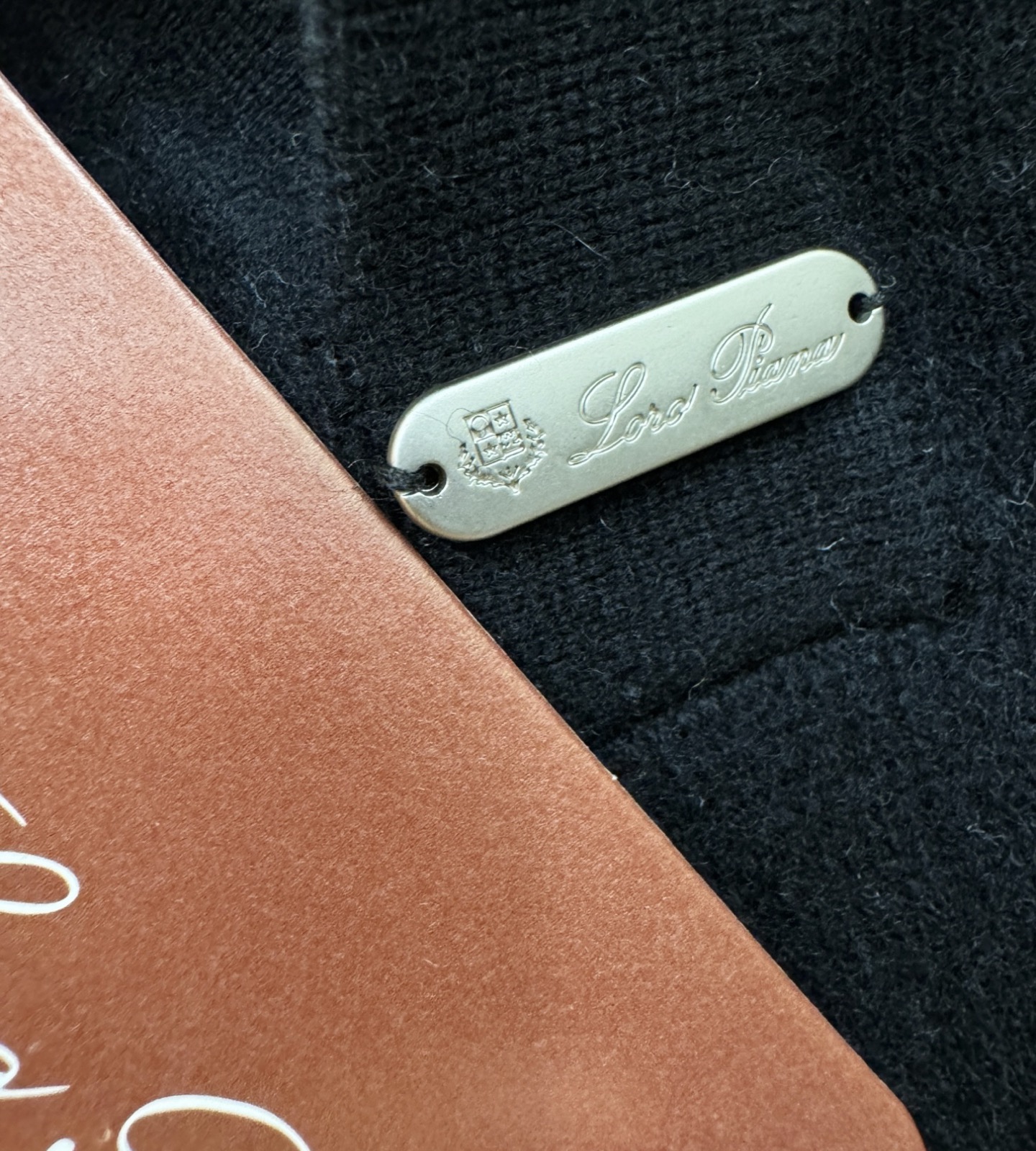 (最大可穿230斤) Loro Piana诺悠翩雅 2025秋冬新款羊绒毛衣，羊绒+绵羊毛。logo图案