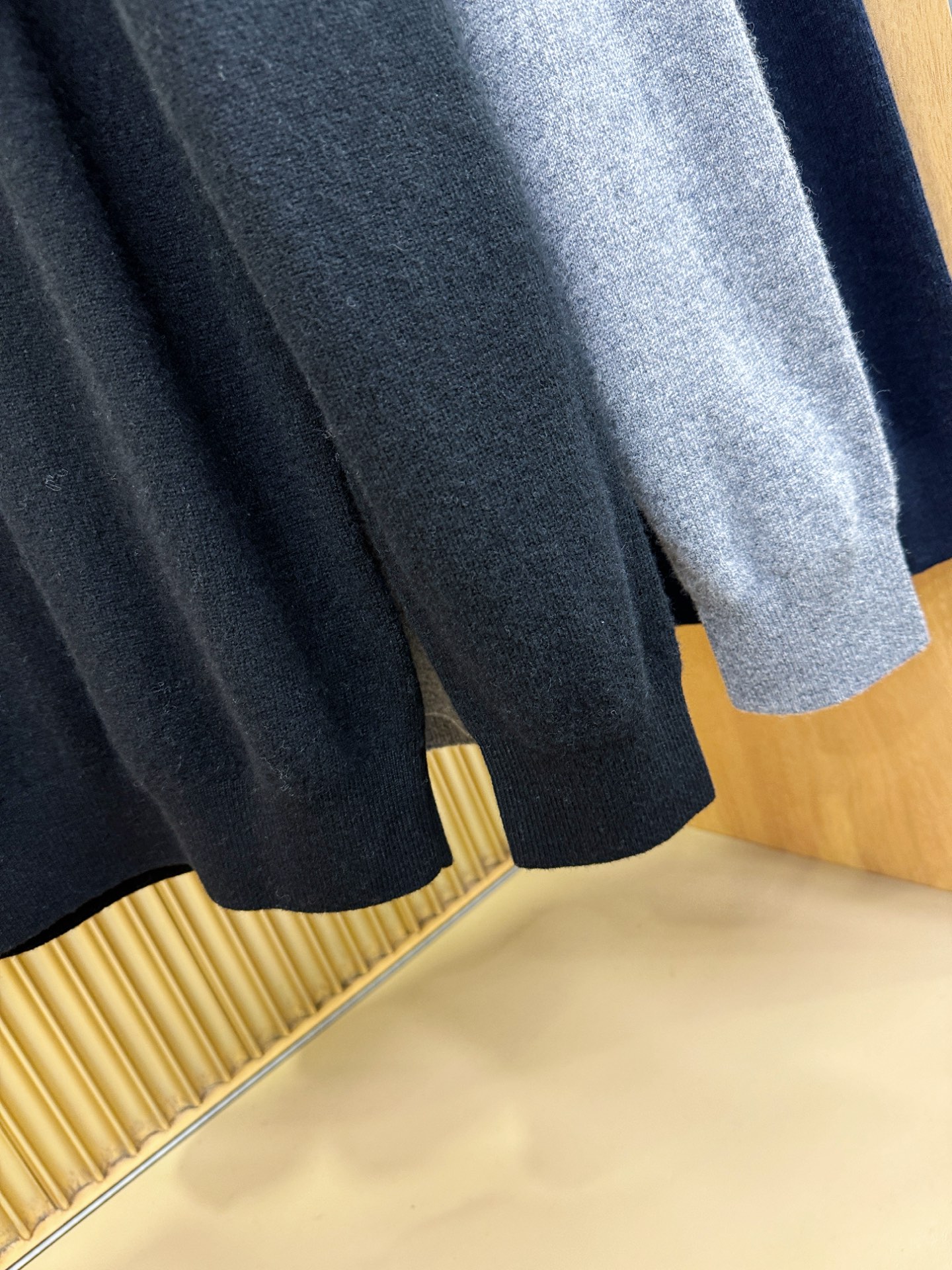 (最大可穿230斤) BURBERRY巴宝莉 2025秋冬新款羊绒毛衣，羊绒+绵羊毛。logo图案设计，