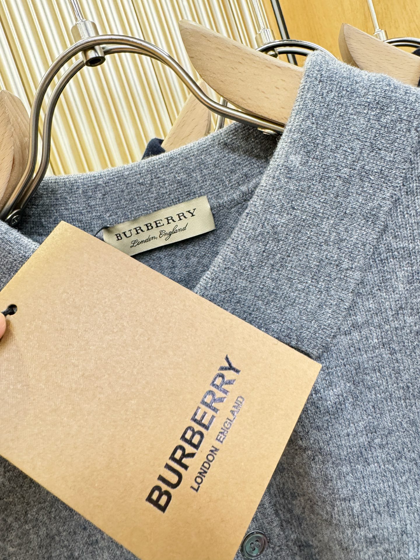 (最大可穿230斤) BURBERRY巴宝莉 2025秋冬新款羊绒毛衣，羊绒+绵羊毛。logo图案设计，