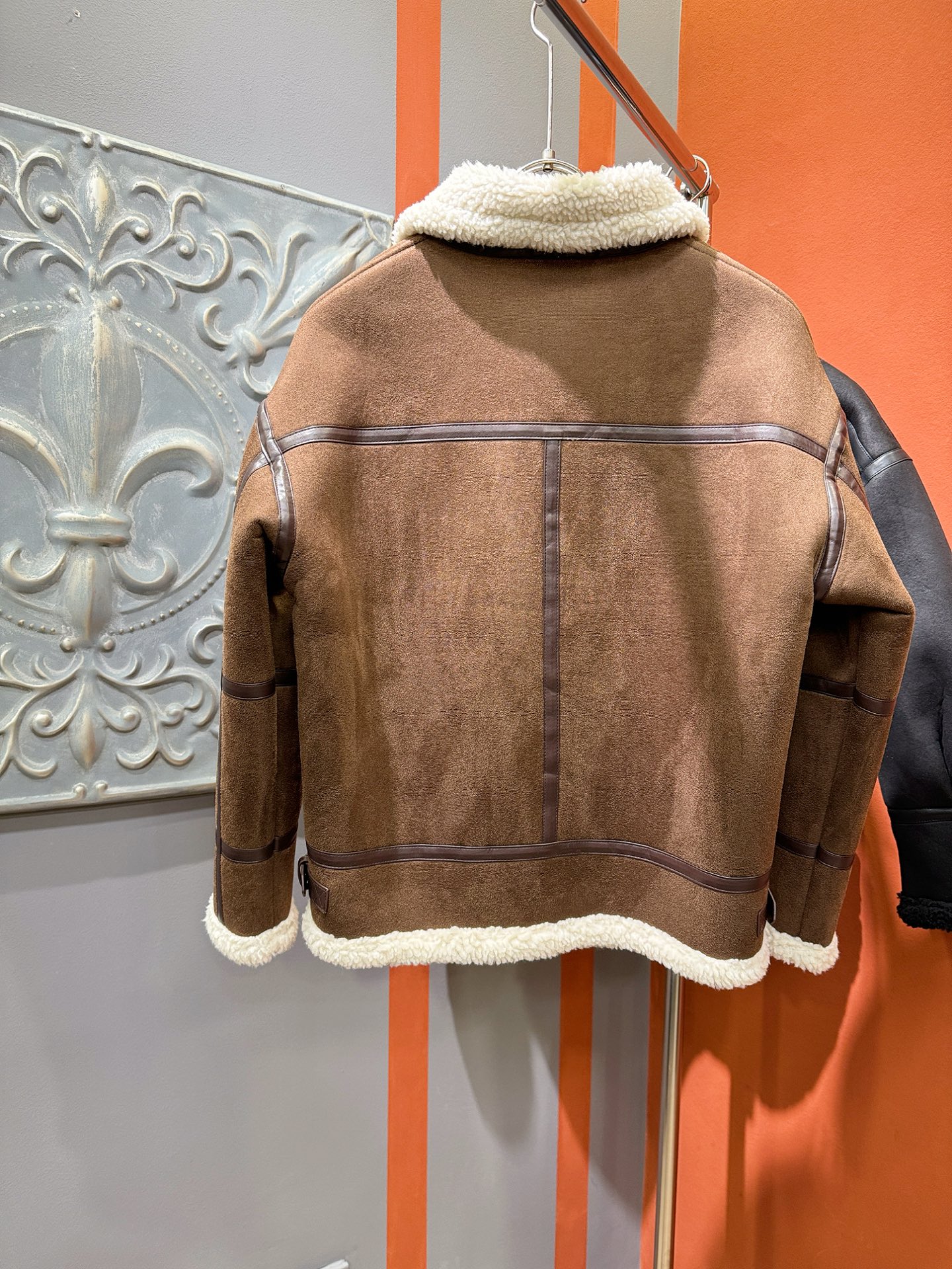 LV路易威登 新品皮毛一体，原生态人造皮面料；100%进口皮毛一体！采用进口人造皮皮料！皮料品质相当高级