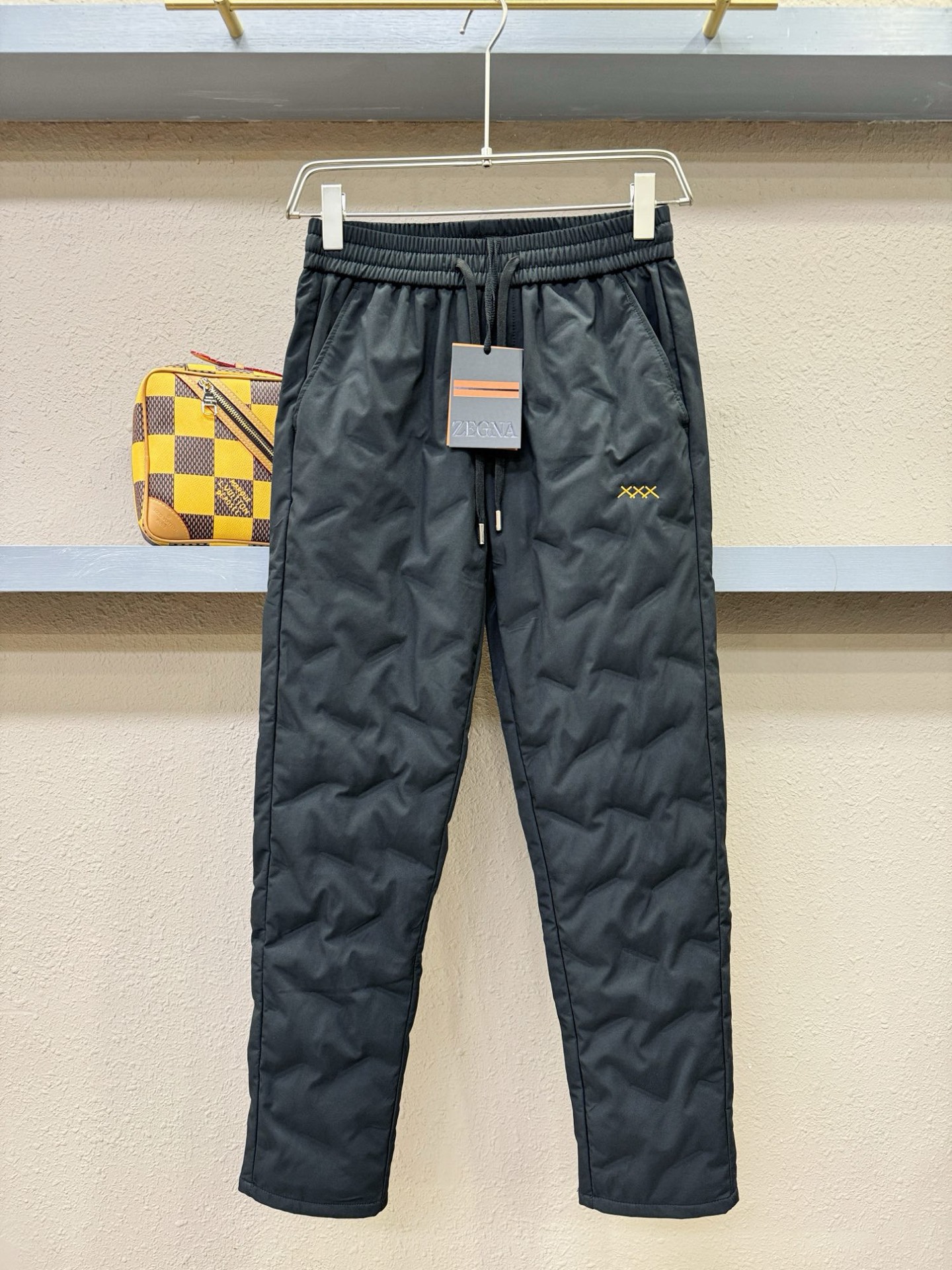 Ermenegildo Zeg*a杰*亚 秋冬新款防寒机能羽绒裤，经典羽绒长裤，防风防雨雪，内里大朵绒填