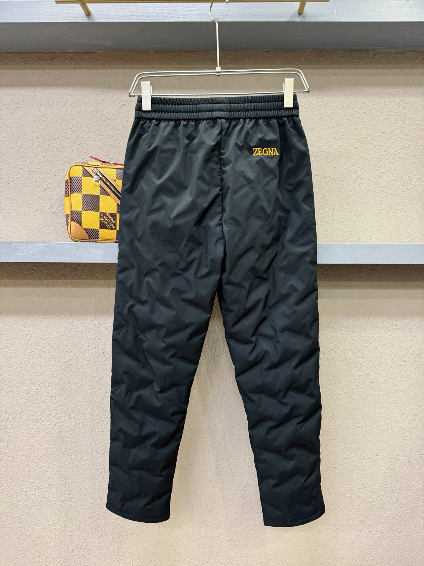 Ermenegildo Zeg*a杰*亚 秋冬新款防寒机能羽绒裤，经典羽绒长裤，防风防雨雪，内里大朵绒填