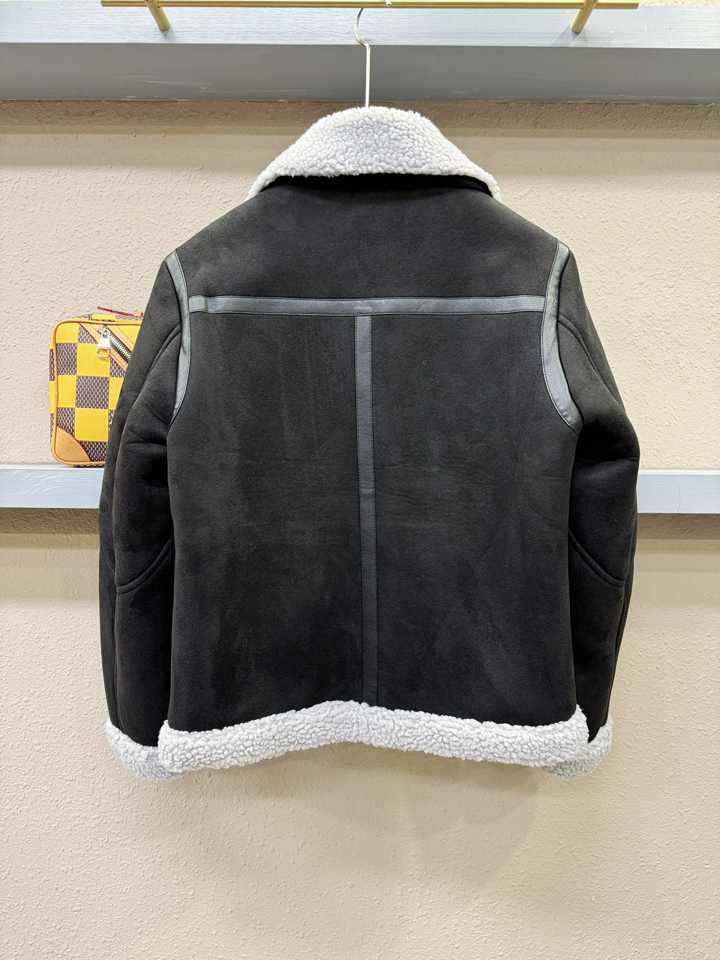 Moncler蒙口 新品皮毛一体，原生态人造皮面料；100%进口皮毛一体！采用进口人造皮皮料！皮料品质相