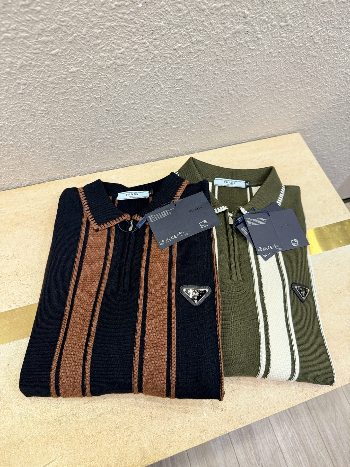 PRADA 普拉达 2025新款毛衣，胸前logo设计！贸易公司渠道稀出，同步官网发售！秋冬系列经典设计