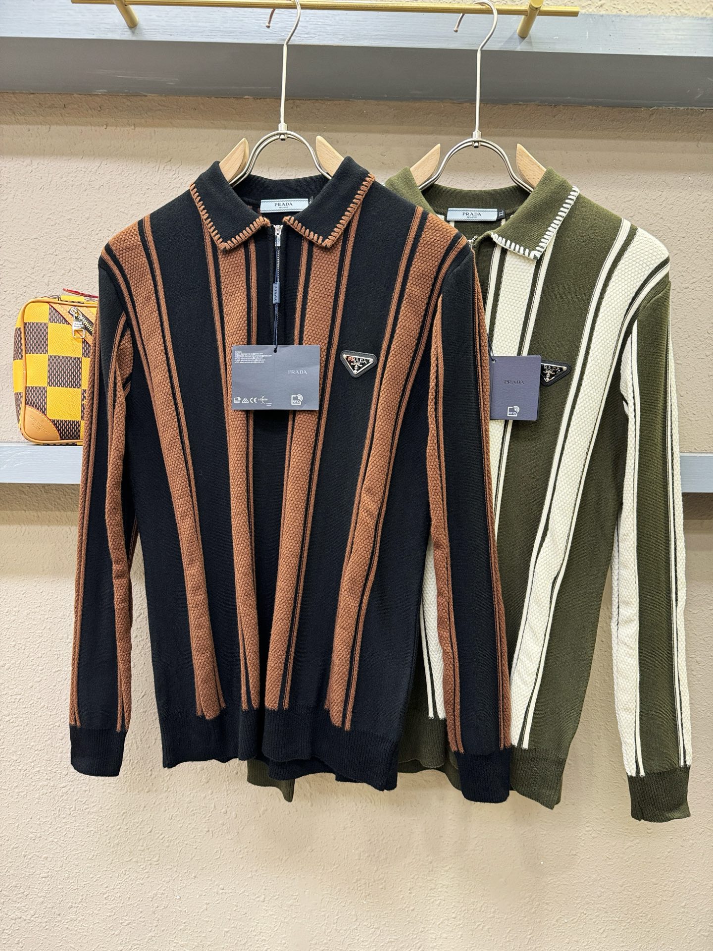 PRADA 普拉达 2025新款毛衣，胸前logo设计！贸易公司渠道稀出，同步官网发售！秋冬系列经典设计