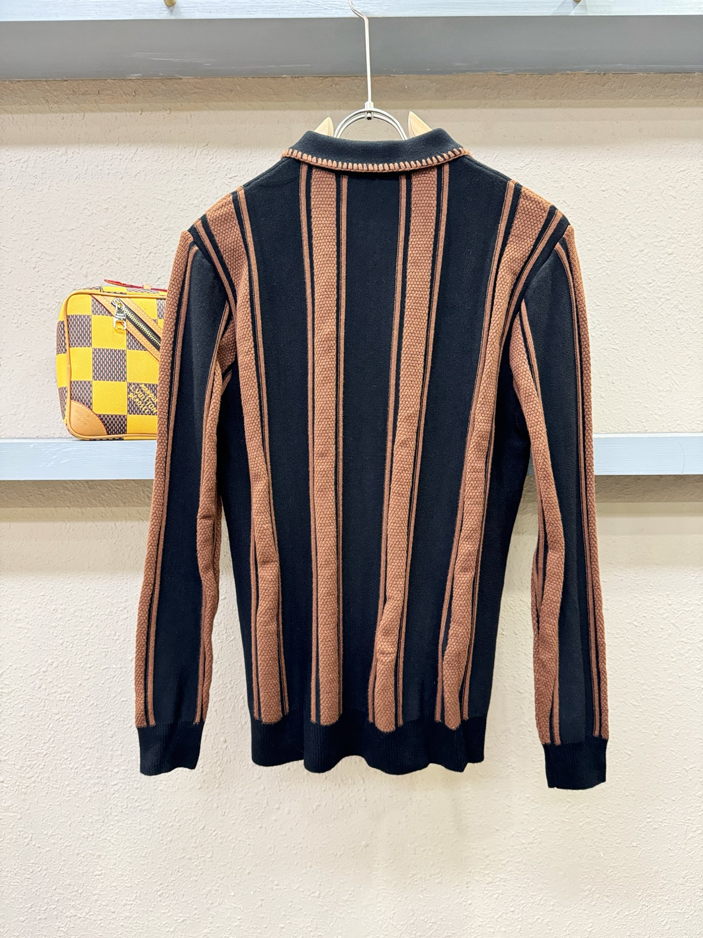 PRADA 普拉达 2025新款毛衣，胸前logo设计！贸易公司渠道稀出，同步官网发售！秋冬系列经典设计