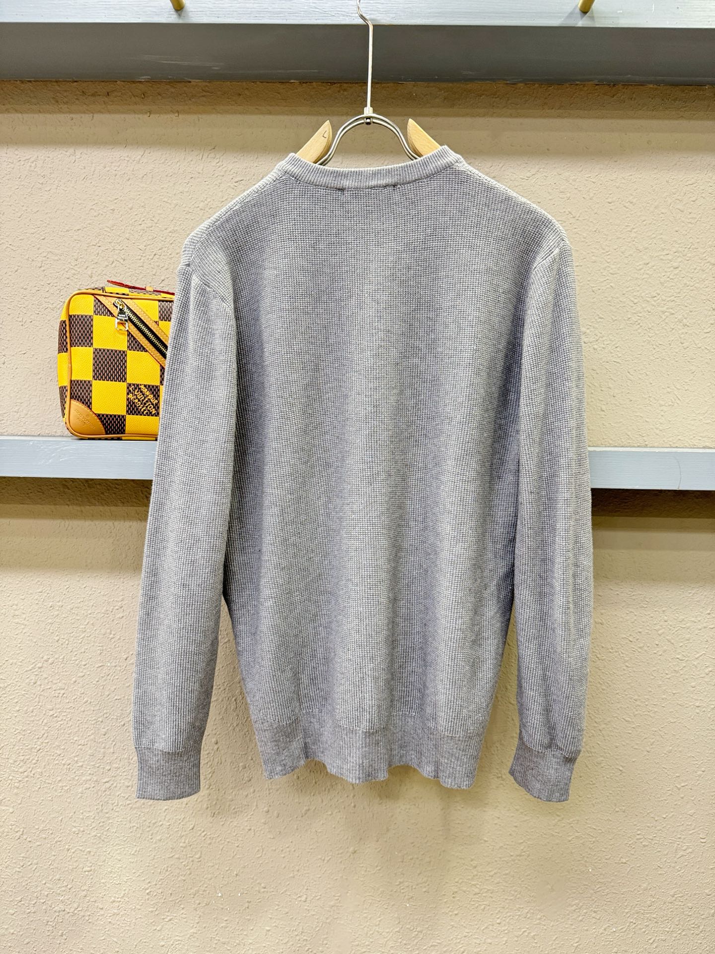 BC布鲁提 2025新款毛衣，胸前logo设计！贸易公司渠道稀出，同步官网发售！秋冬系列经典设计！此款毛