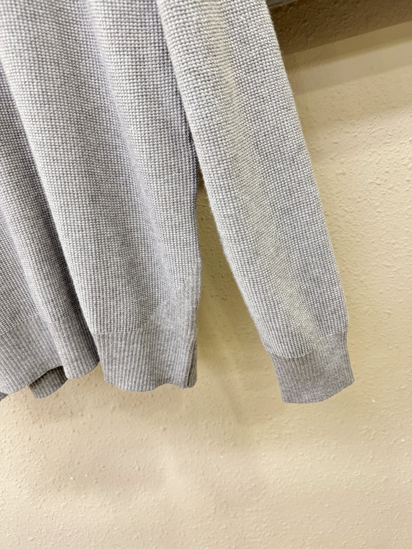 BC布鲁提 2025新款毛衣，胸前logo设计！贸易公司渠道稀出，同步官网发售！秋冬系列经典设计！此款毛