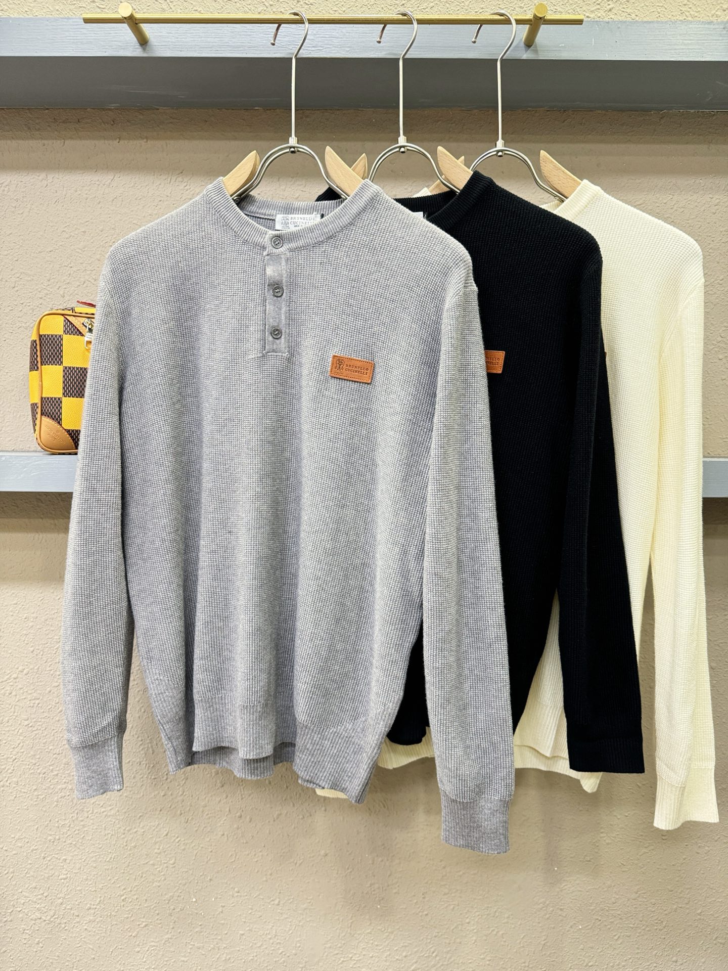 BC布鲁提 2025新款毛衣，胸前logo设计！贸易公司渠道稀出，同步官网发售！秋冬系列经典设计！此款毛