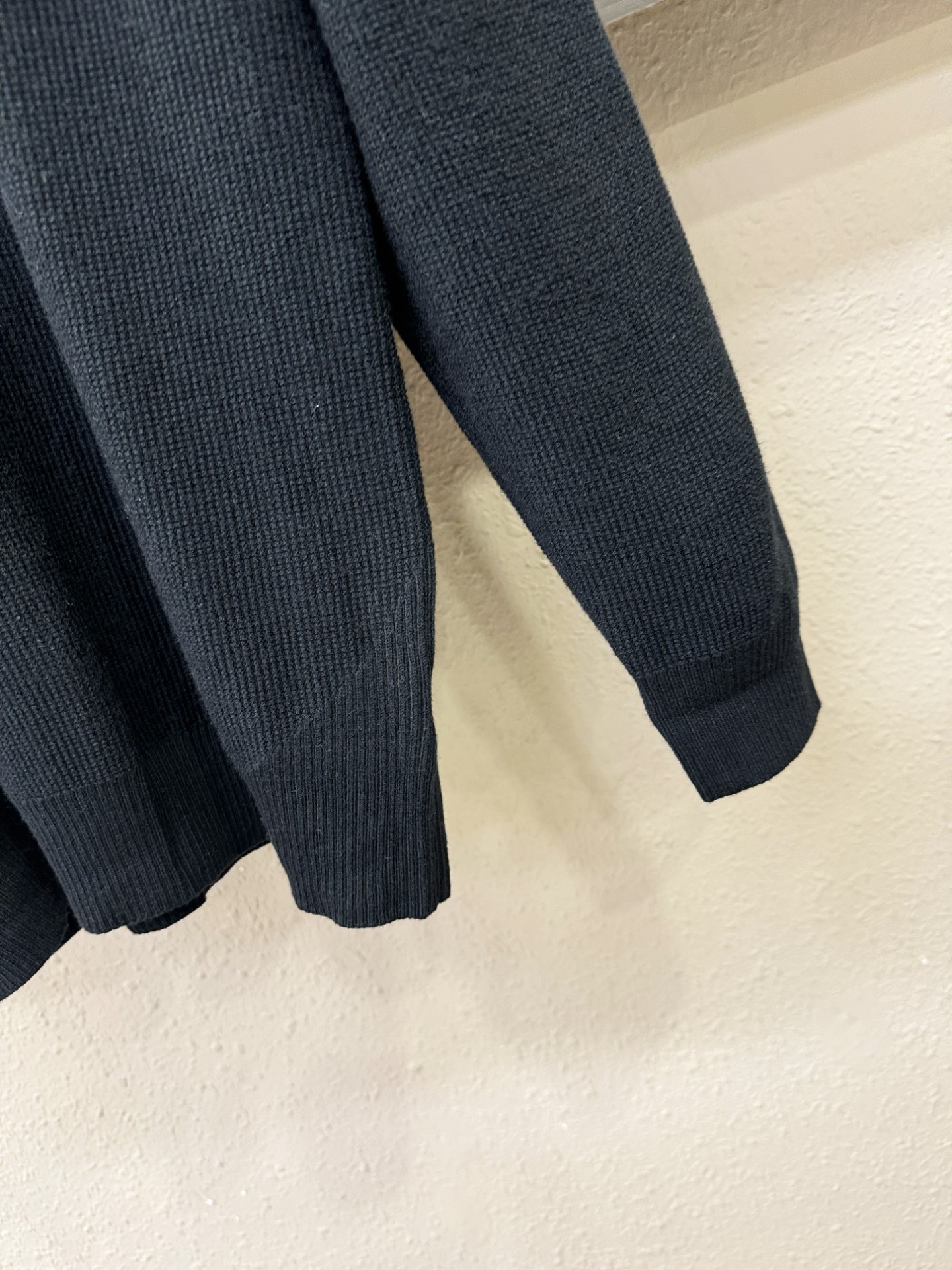 BC布鲁提 2025新款毛衣，胸前logo设计！贸易公司渠道稀出，同步官网发售！秋冬系列经典设计！此款毛