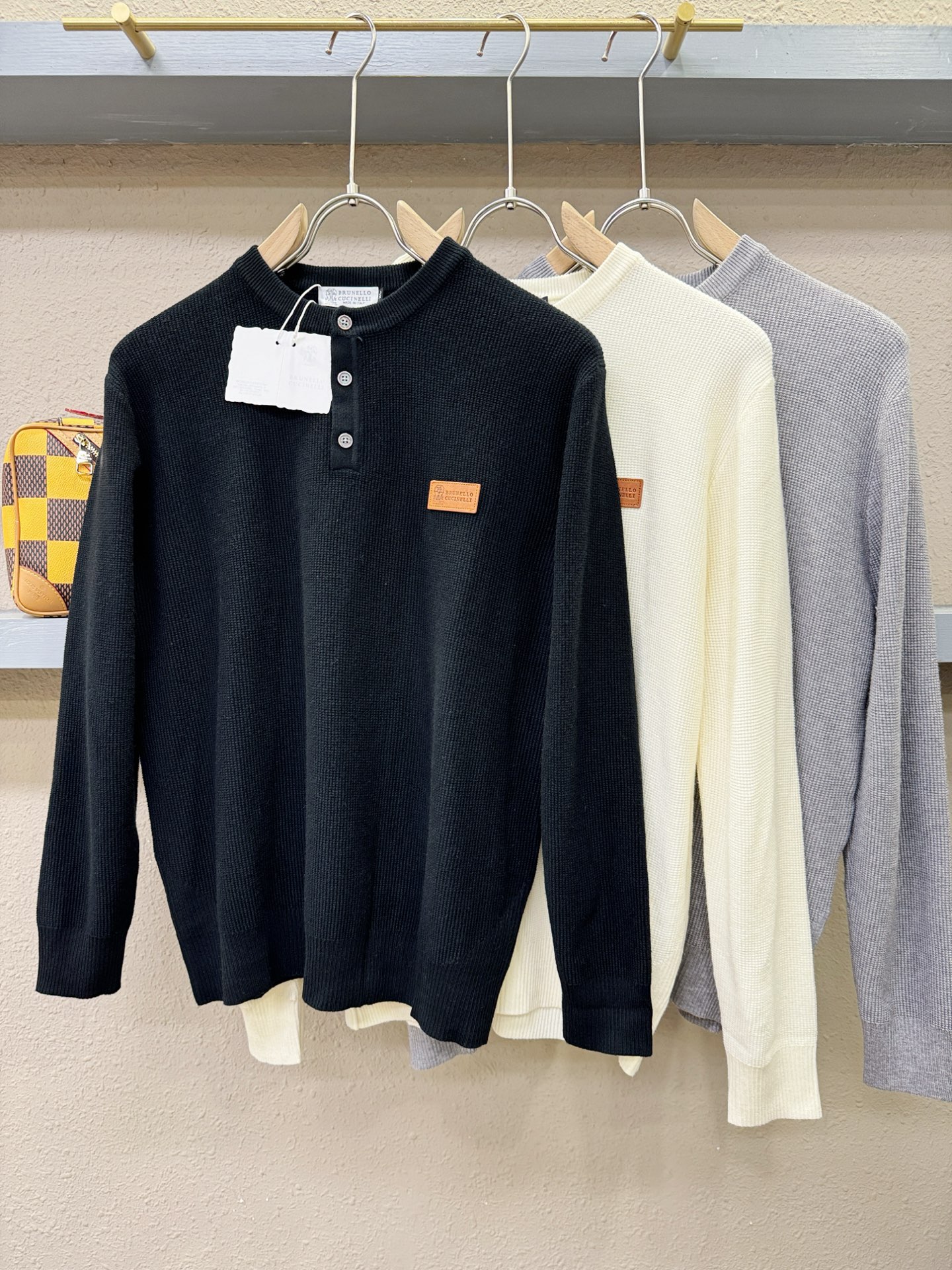 BC布鲁提 2025新款毛衣，胸前logo设计！贸易公司渠道稀出，同步官网发售！秋冬系列经典设计！此款毛