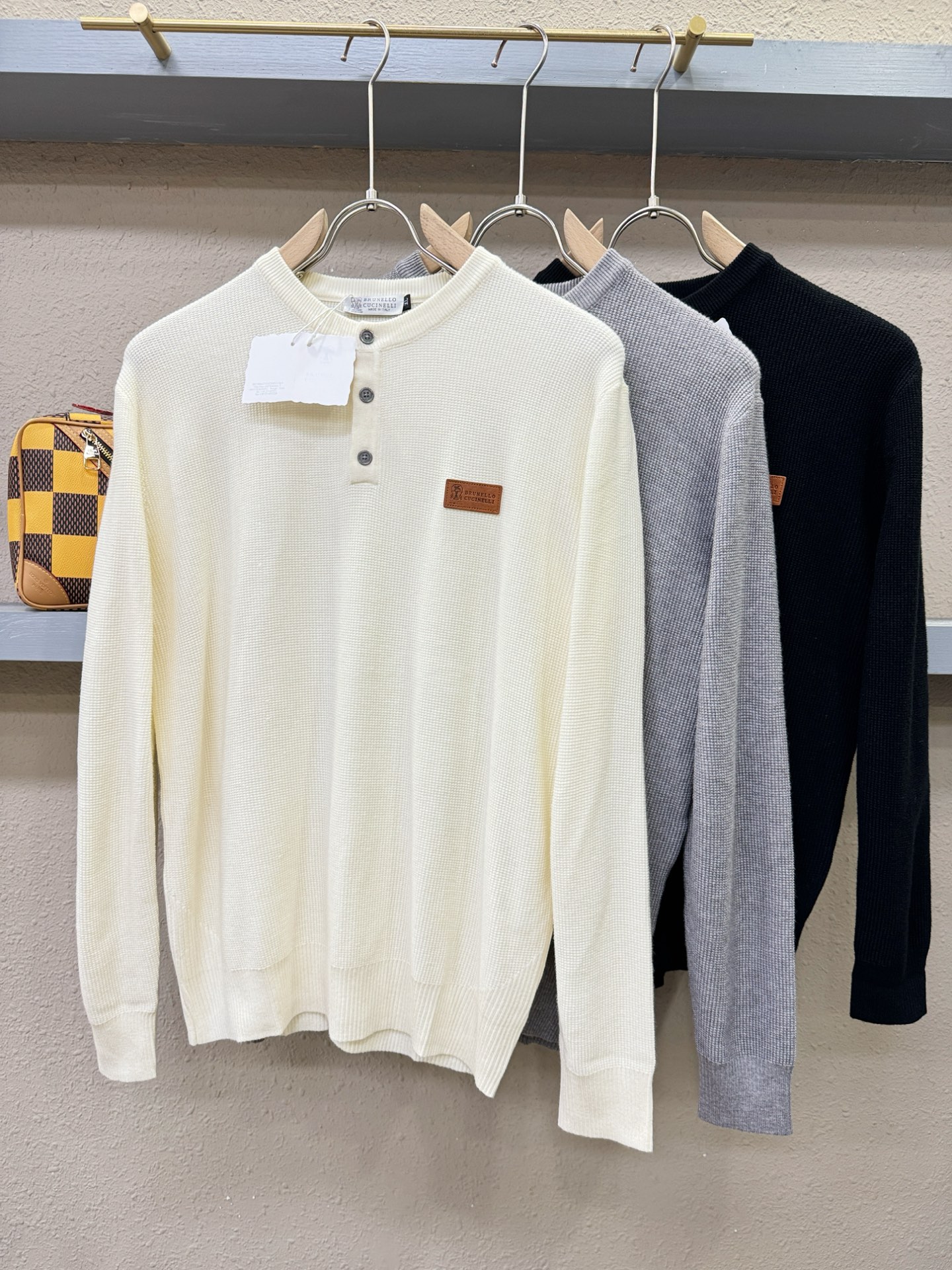 BC布鲁提 2025新款毛衣，胸前logo设计！贸易公司渠道稀出，同步官网发售！秋冬系列经典设计！此款毛