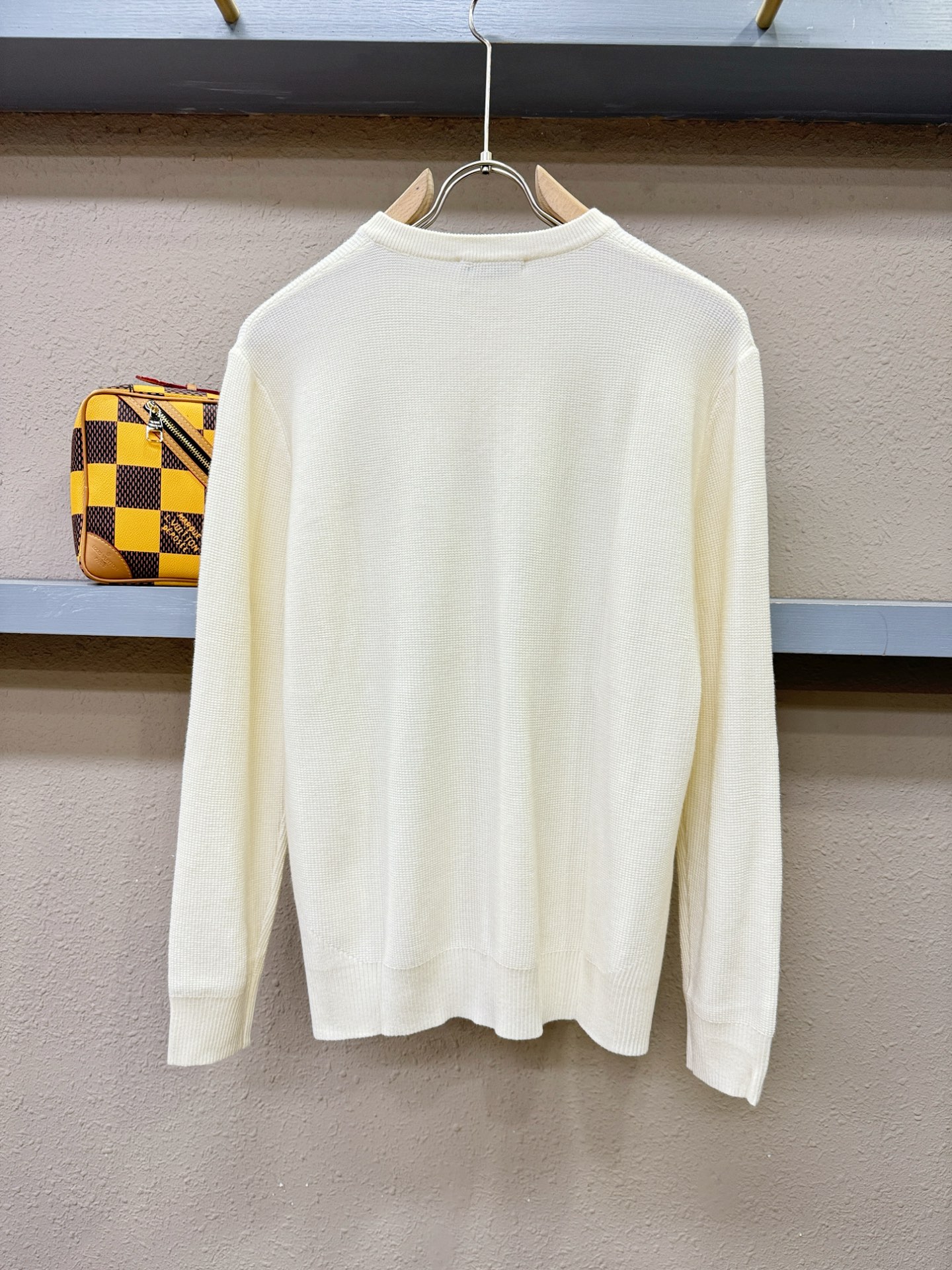 BC布鲁提 2025新款毛衣，胸前logo设计！贸易公司渠道稀出，同步官网发售！秋冬系列经典设计！此款毛