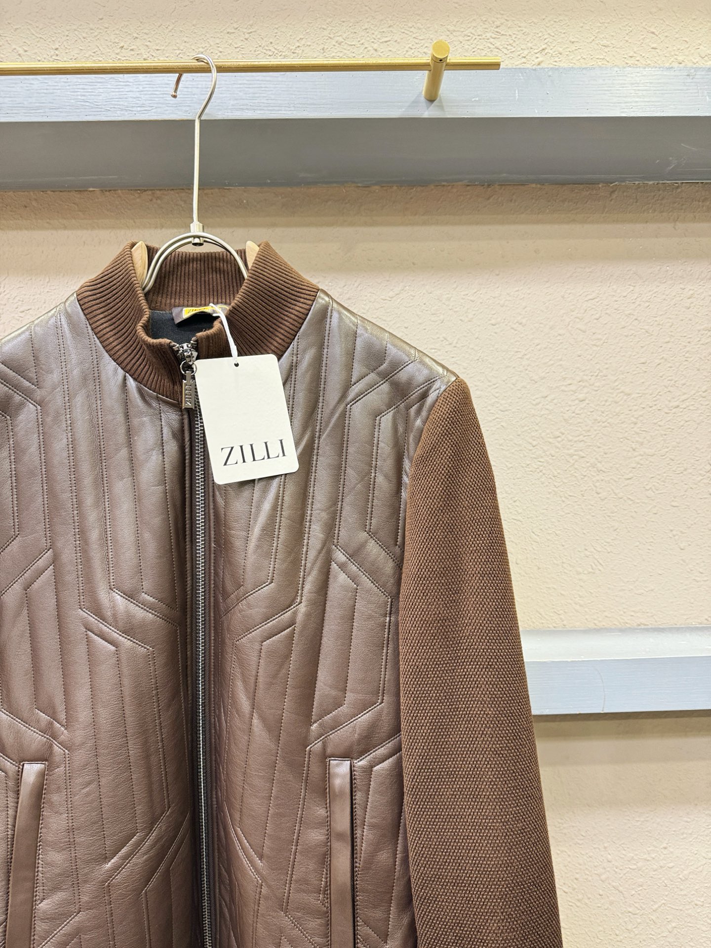 ZILLI 25ss秋冬新款外套，绵羊毛面，真皮拼接设计，超A原单外套！甄选顶级绵羊毛打造、搭配经典Lo