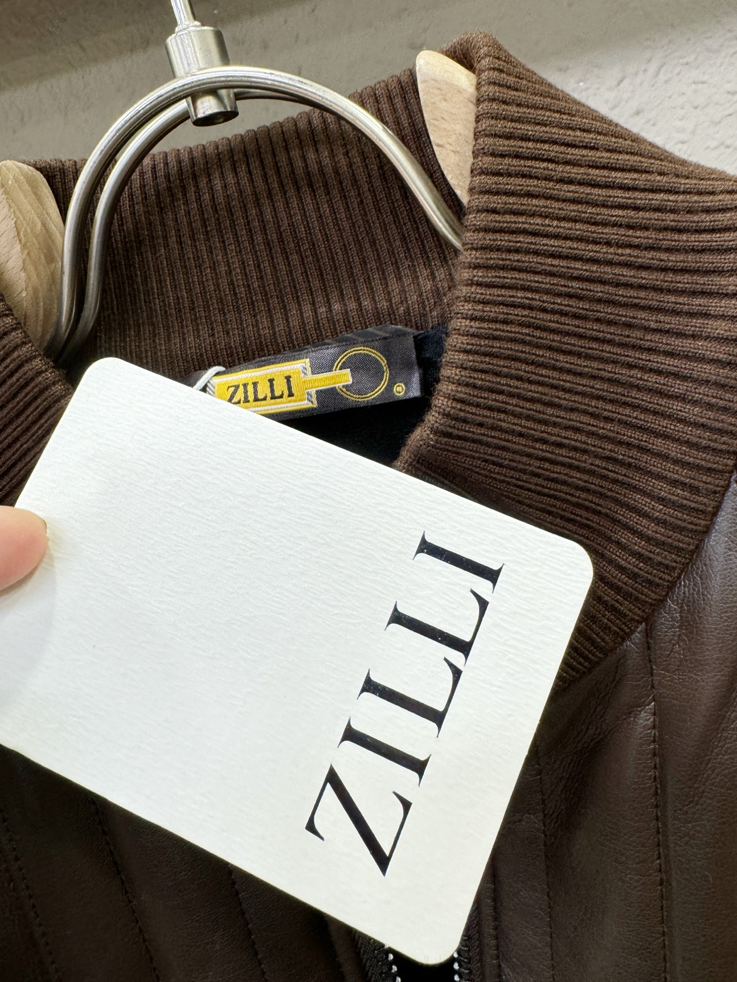 ZILLI 25ss秋冬新款外套，绵羊毛面，真皮拼接设计，超A原单外套！甄选顶级绵羊毛打造、搭配经典Lo