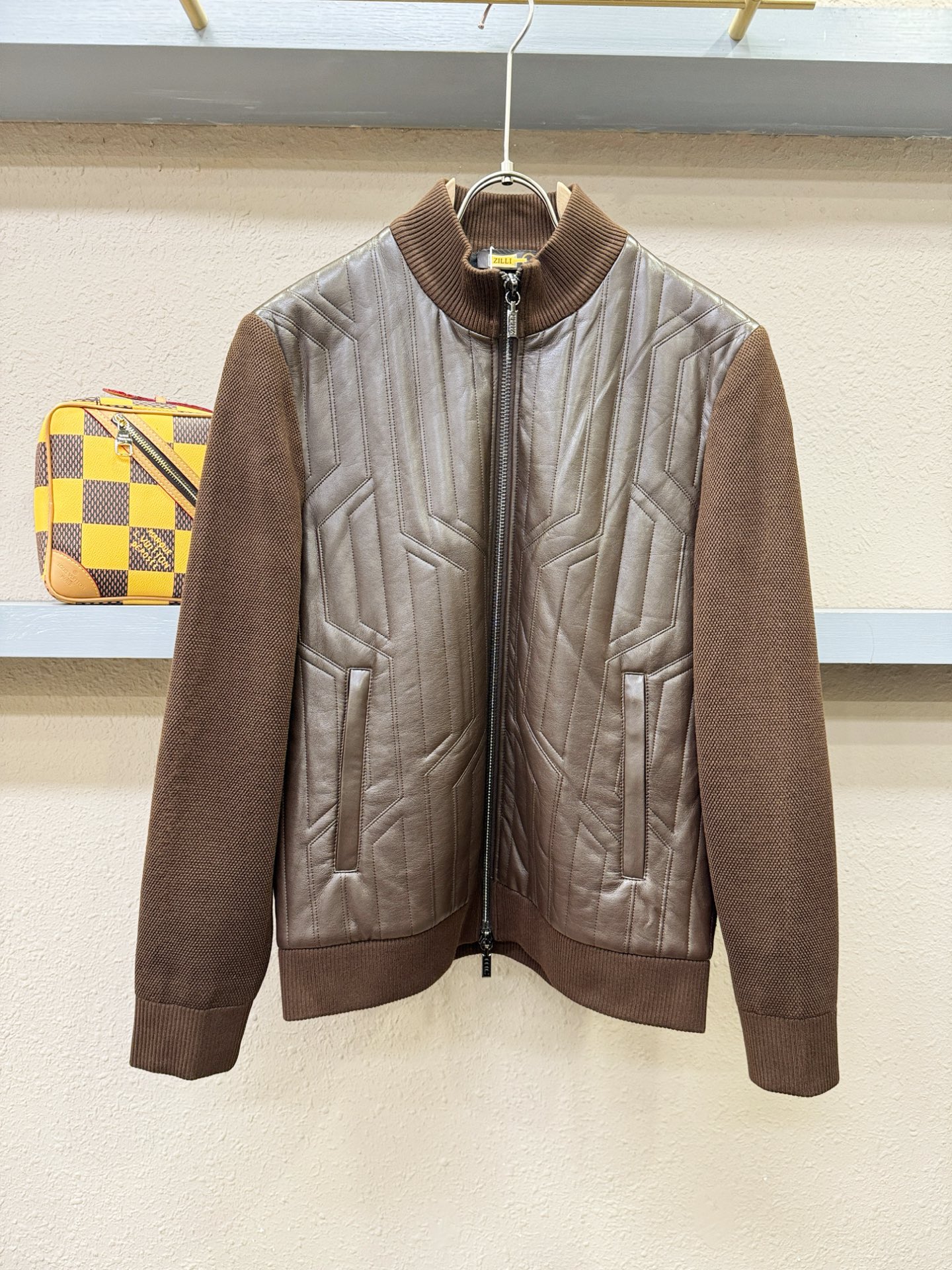 ZILLI 25ss秋冬新款外套，绵羊毛面，真皮拼接设计，超A原单外套！甄选顶级绵羊毛打造、搭配经典Lo