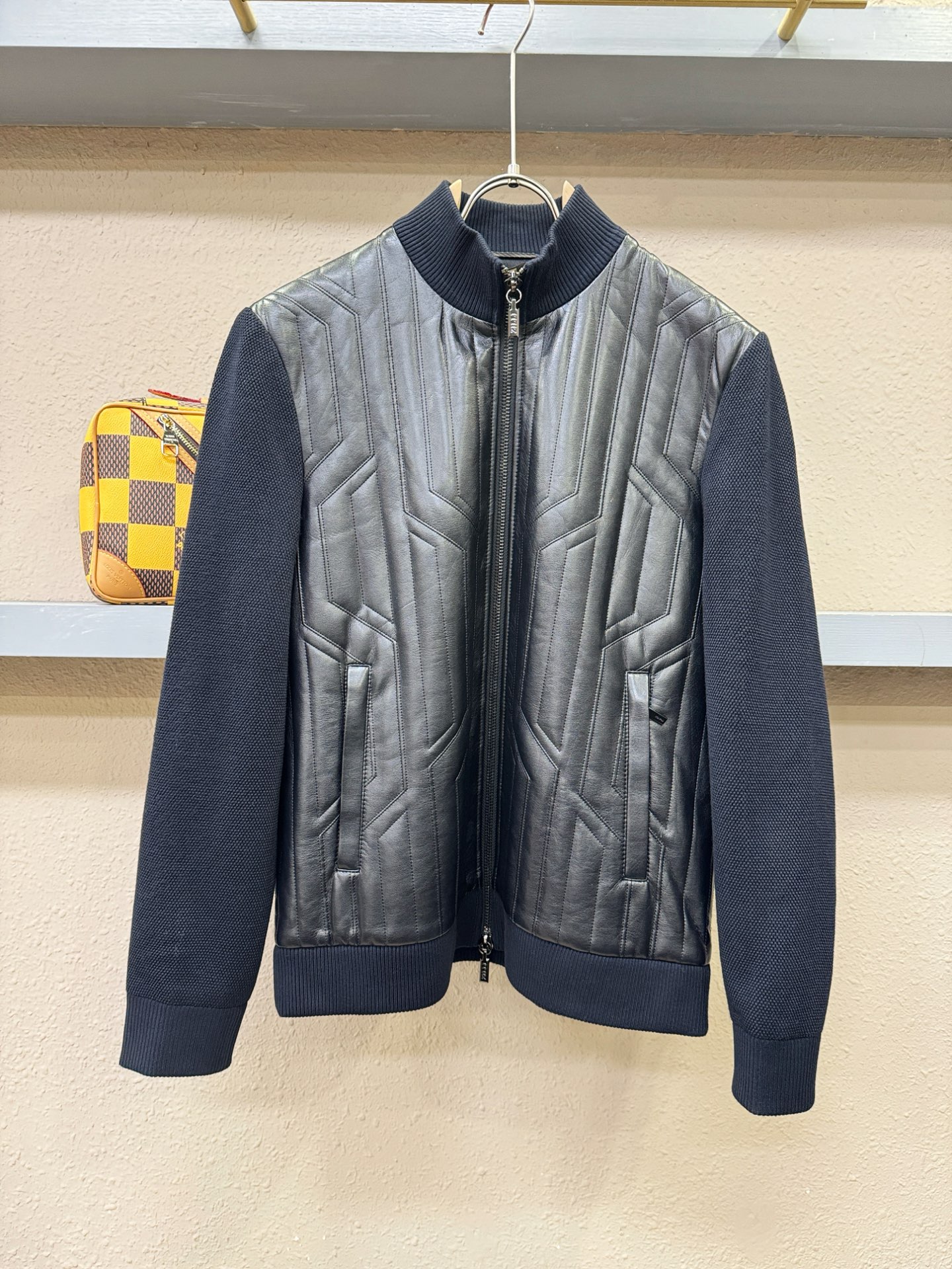 ZILLI 25ss秋冬新款外套，绵羊毛面，真皮拼接设计，超A原单外套！甄选顶级绵羊毛打造、搭配经典Lo