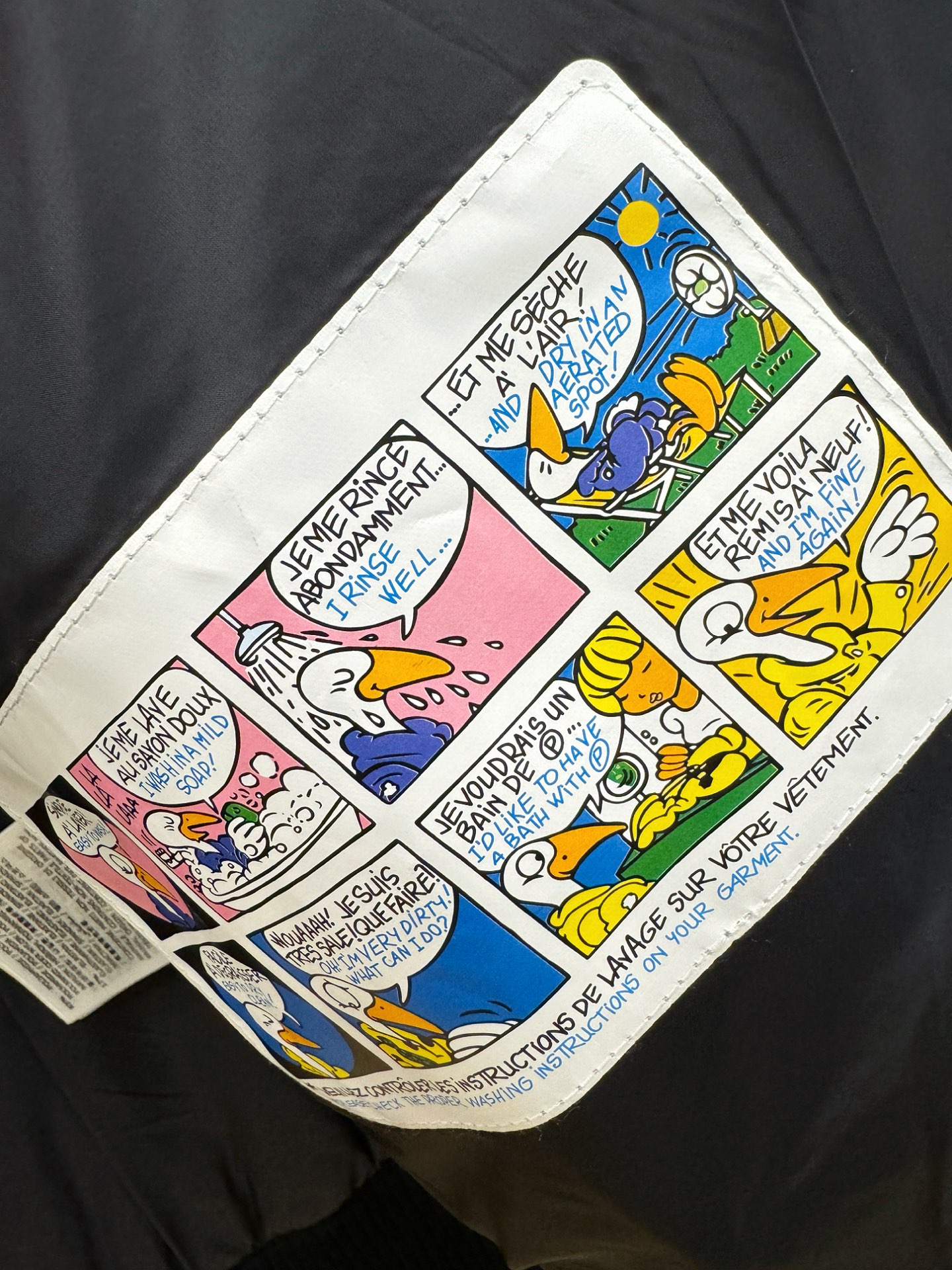 Moncler蒙口 2025新款外套，定制开发五金配件所有细节处理全面到位 ！版型上身效果超赞！百搭时髦