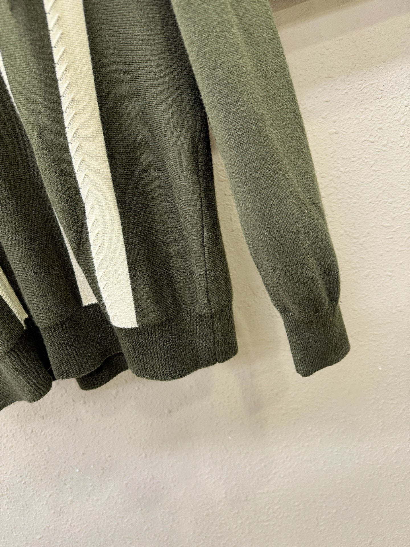 Loro Piana诺悠翩雅 2025新款毛衣，胸前logo设计！贸易公司渠道稀出，同步官网发售！秋冬系