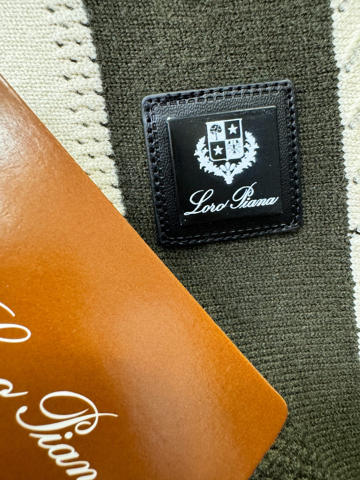 Loro Piana诺悠翩雅 2025新款毛衣，胸前logo设计！贸易公司渠道稀出，同步官网发售！秋冬系