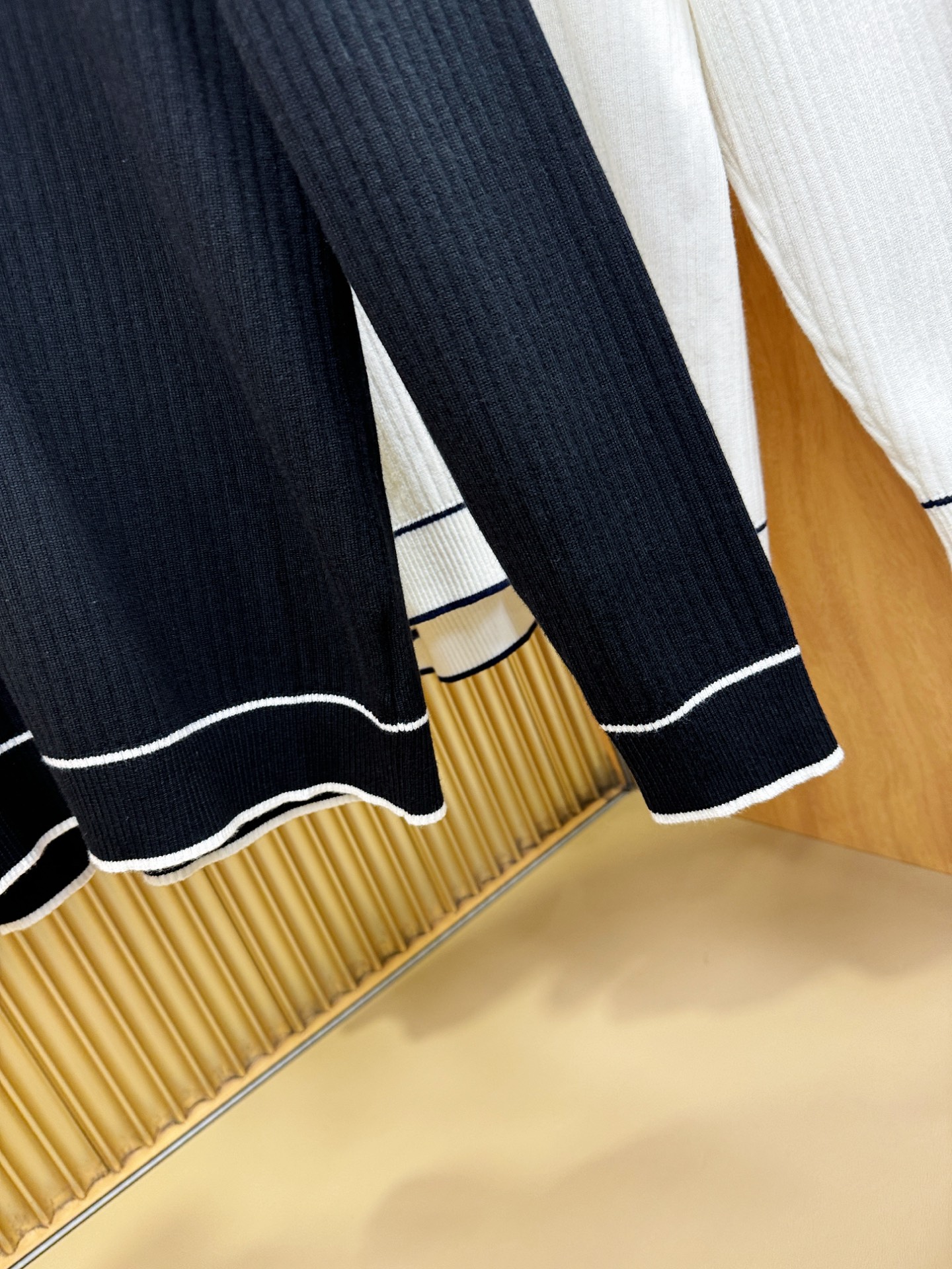 Loro Piana诺悠翩雅 新款毛衣，胸前logo设计！贸易公司渠道稀出，同步官网发售！秋冬系列经典设