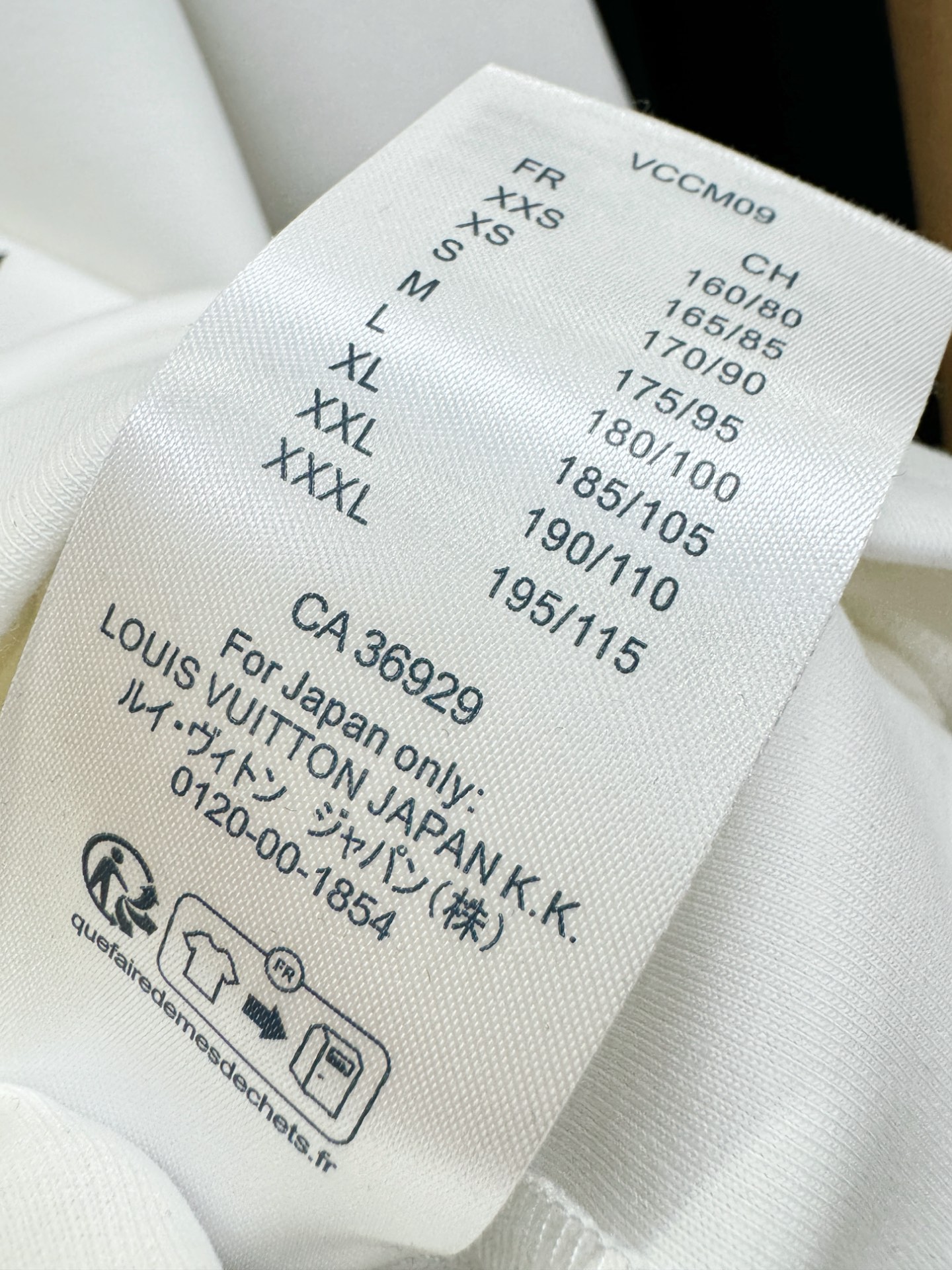 LV路易威登 2025ss秋季新品 长袖连帽卫衣，经典Logo设计，百搭款 官网同步发售 定制面料，柔软