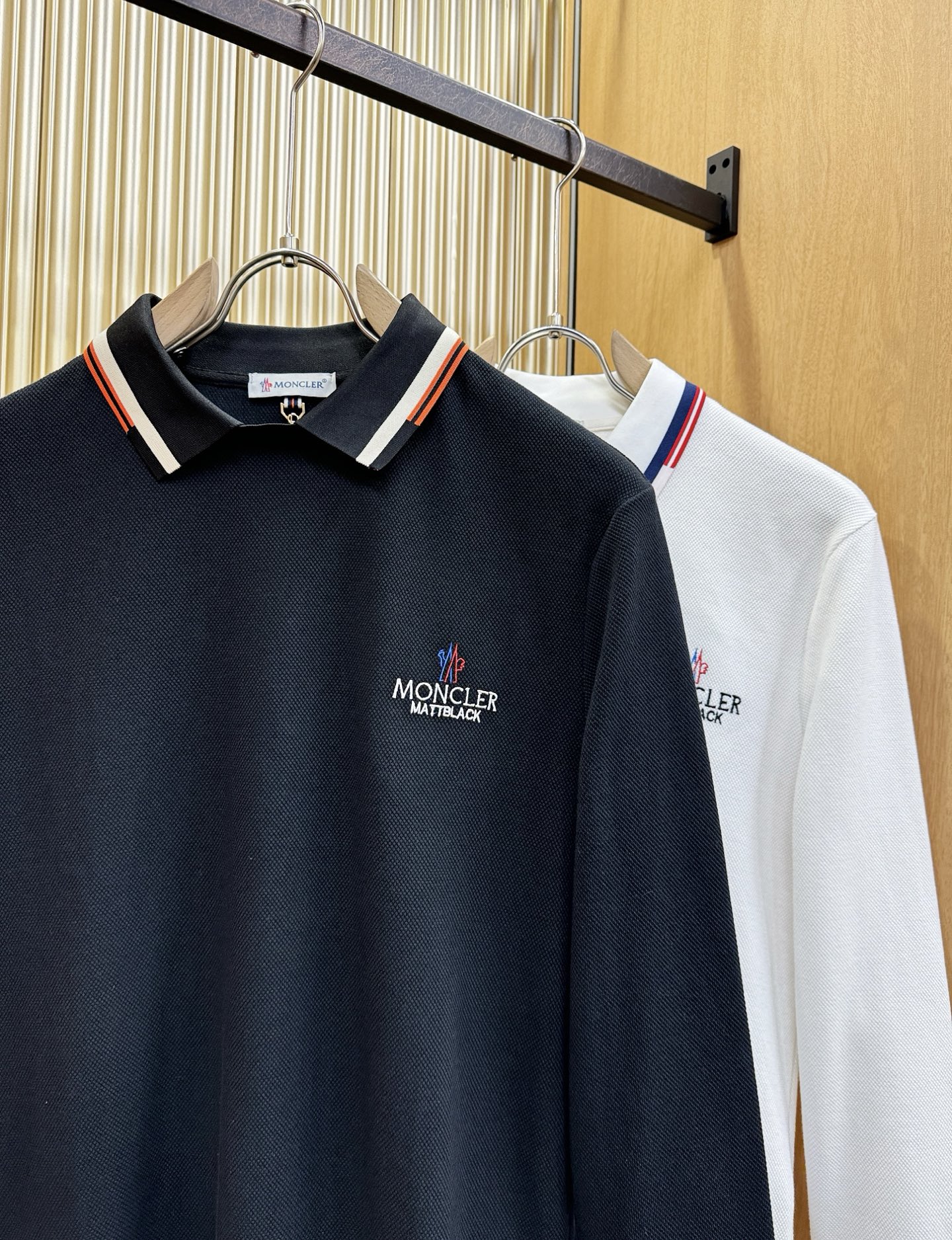 Moncler蒙口 2025秋季新品，官网同步 经典大气百搭Polo领长袖T恤，顶级原版面料，质感细腻 