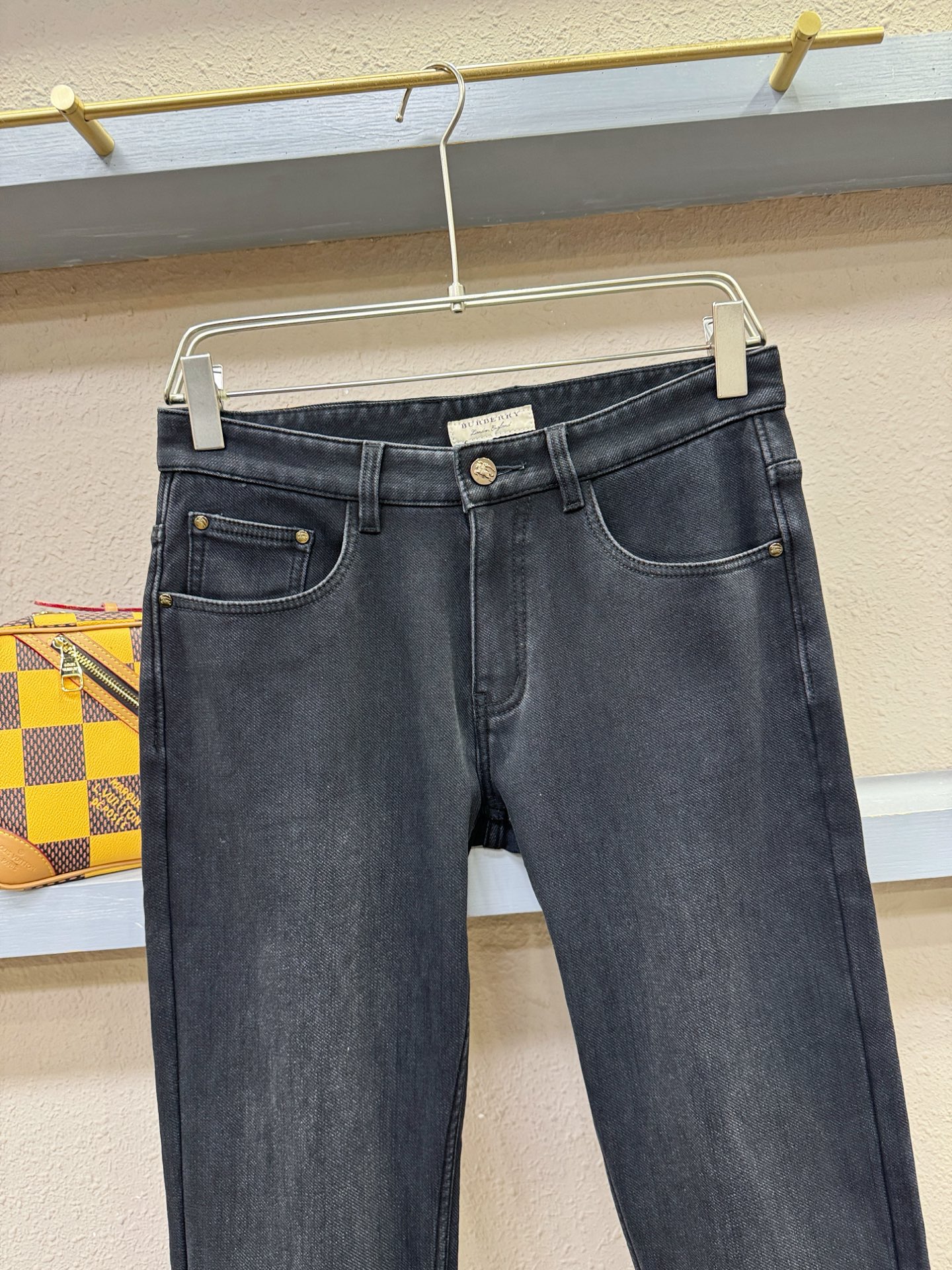 加绒款 BURBERRY巴宝莉 2025专柜新品，原版牛仔裤 加绒加厚保暖，原版重工打造，品牌经典LOG