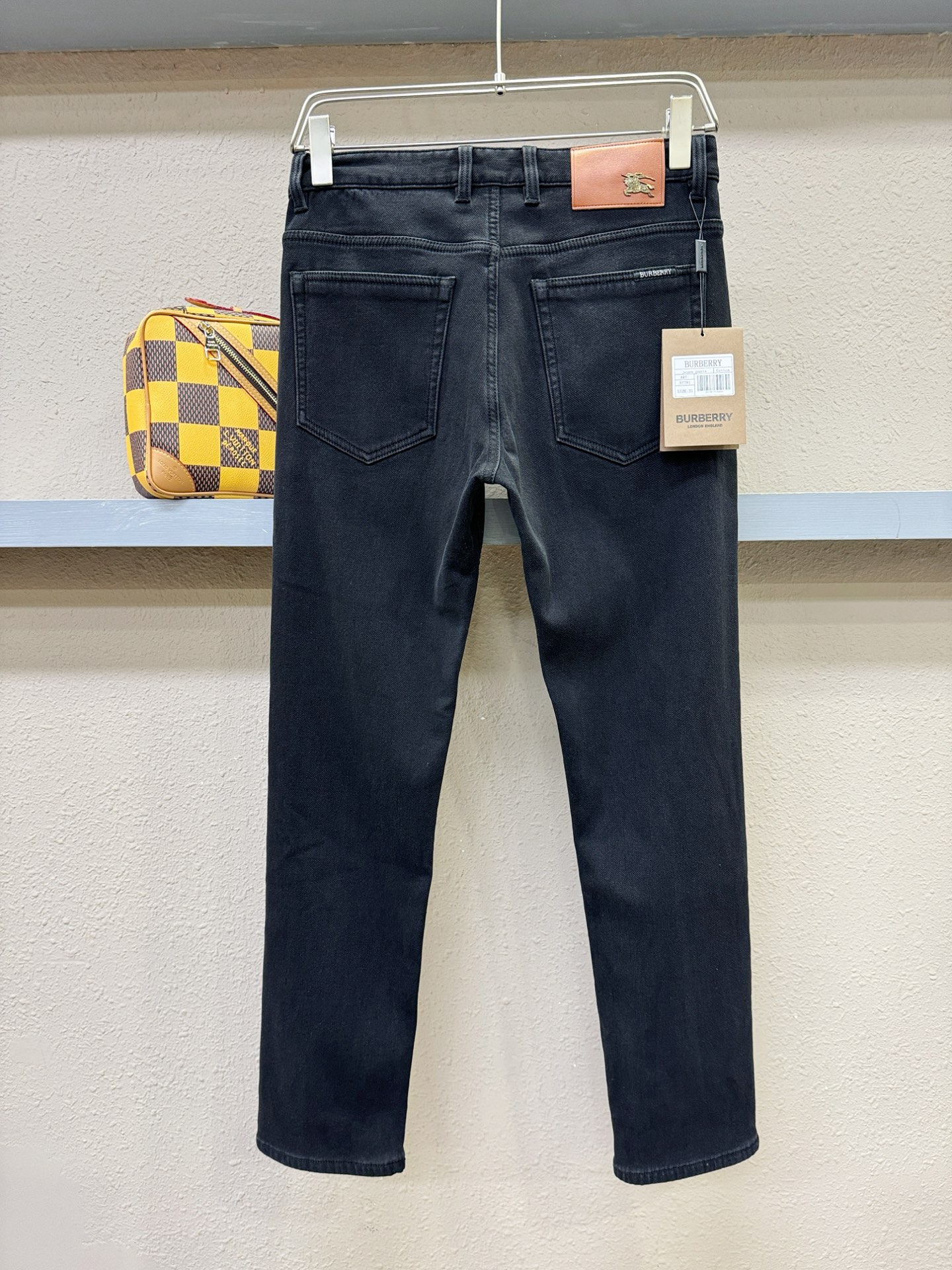 加绒款 BURBERRY巴宝莉 2025专柜新品，原版牛仔裤 加绒加厚保暖，原版重工打造，品牌经典LOG